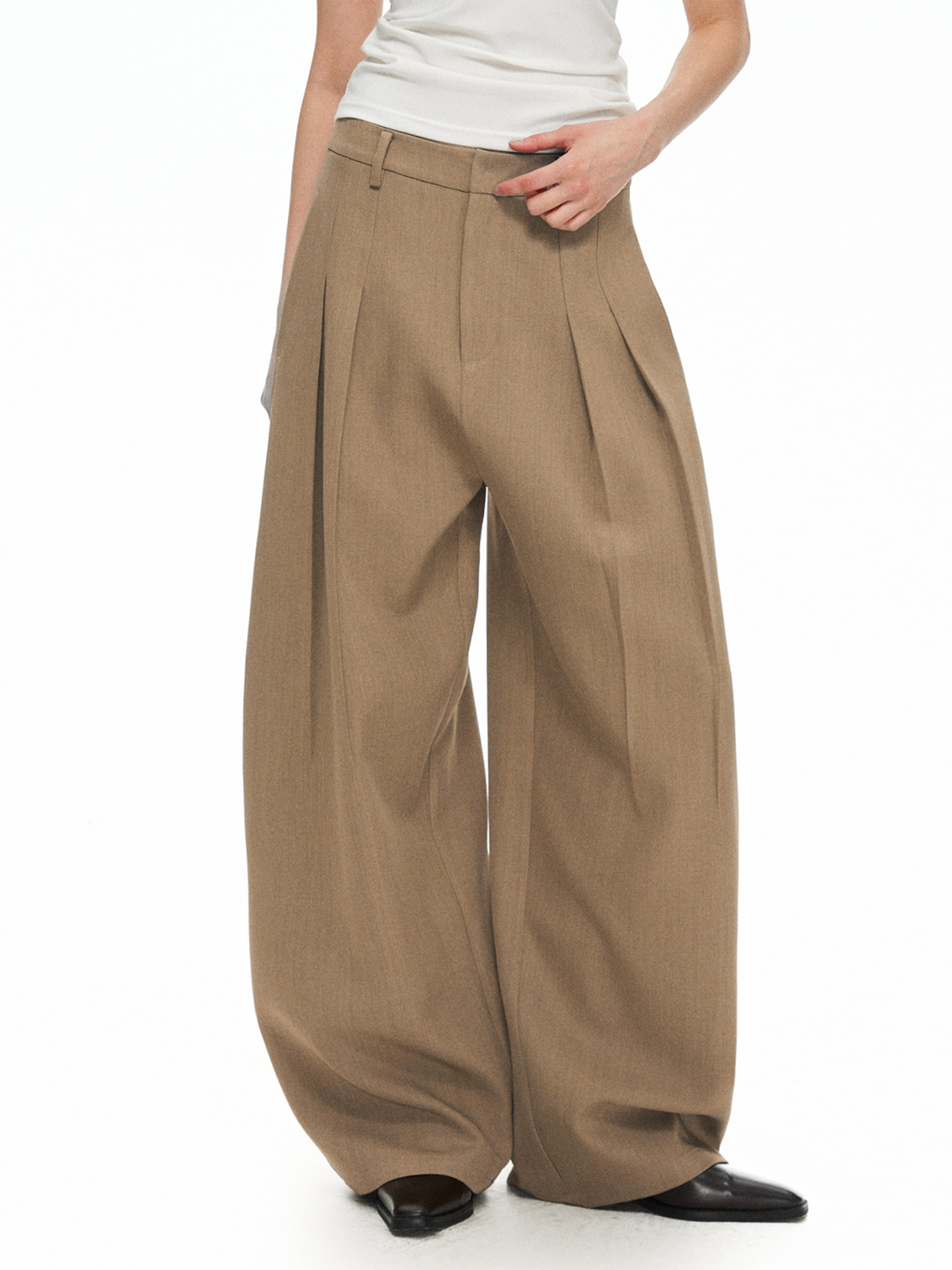 TGNS Pleated Curved Wide-Leg Trousers