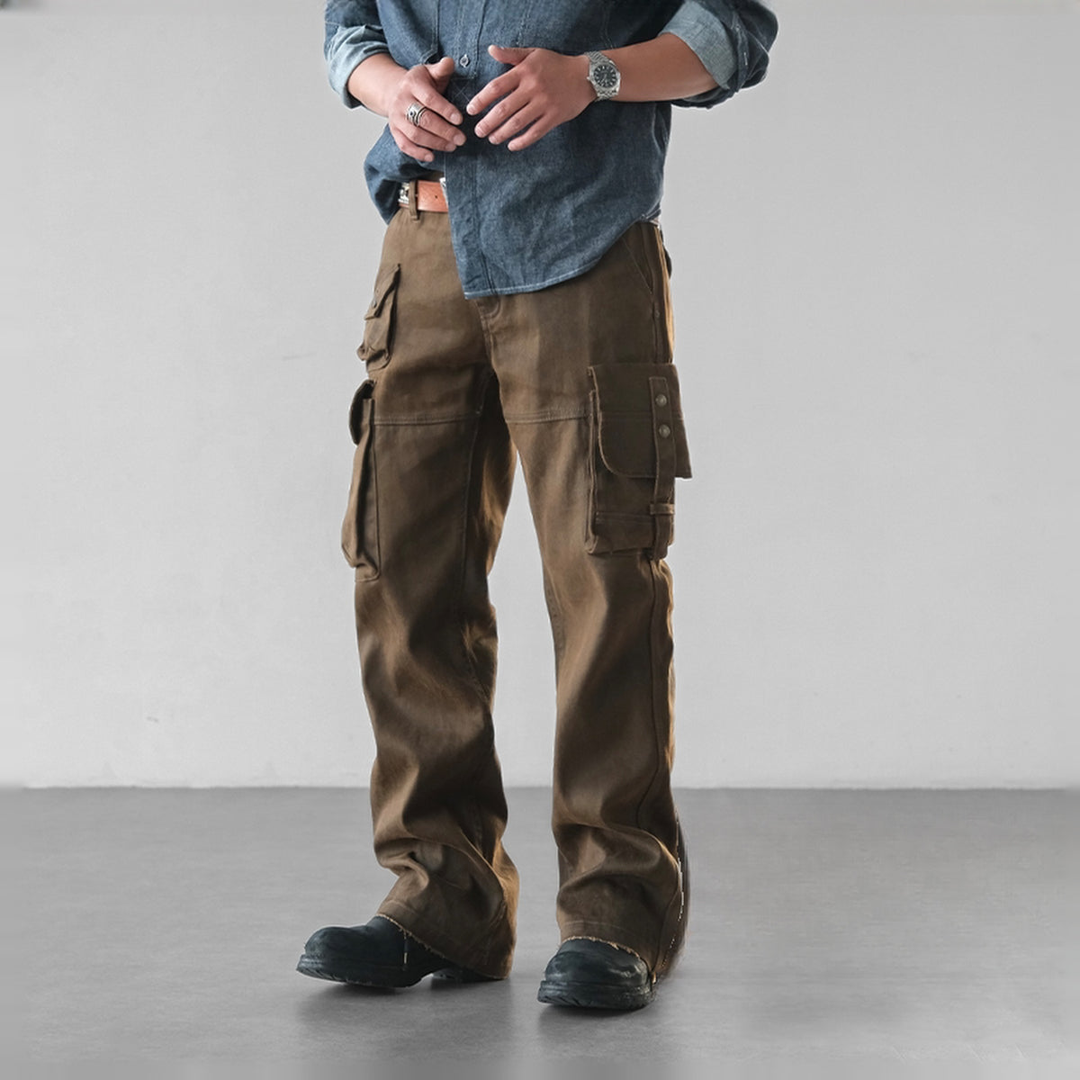NEIGBORL Retro Wax-Brush Multi-Pocket Straight-Leg Cargo Pants — square · front · Brown