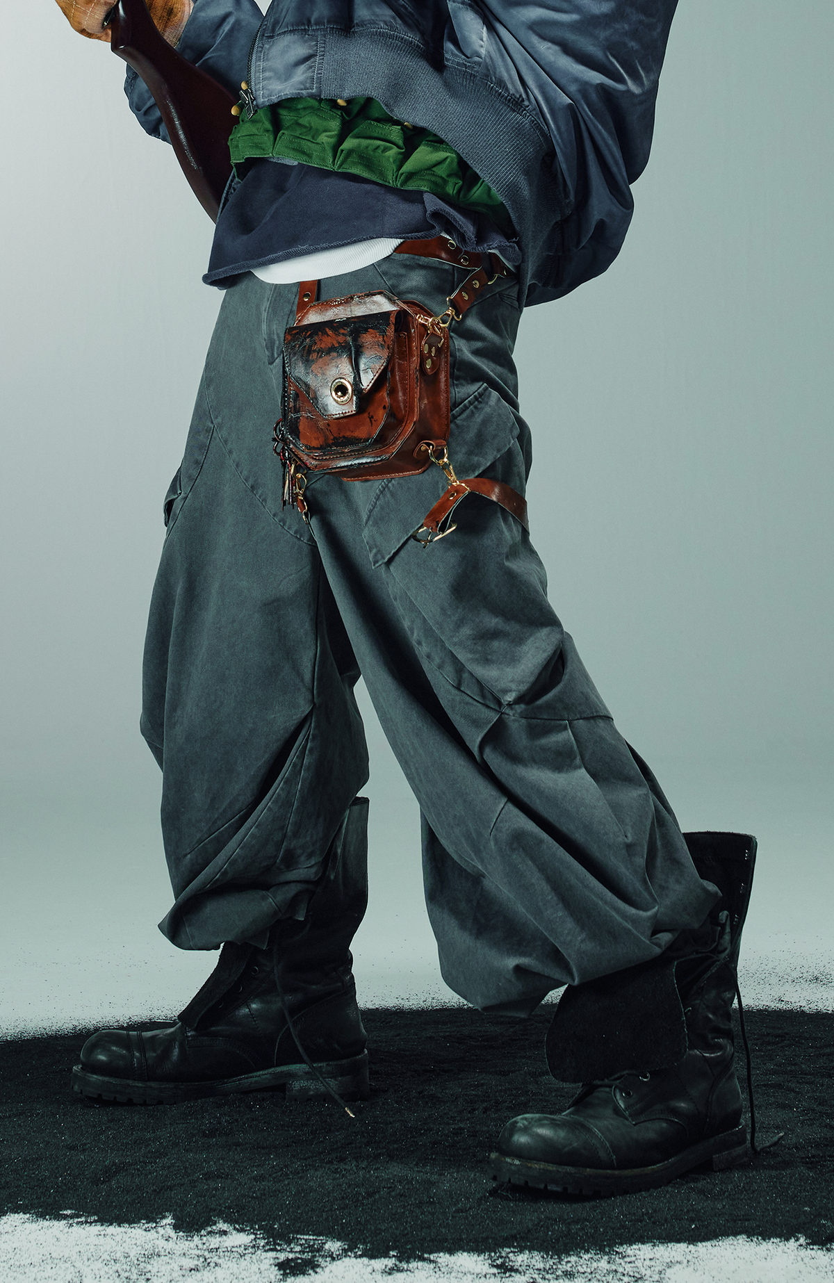 AVINMADE Curved-Blade Paneled Cargo Jeans
