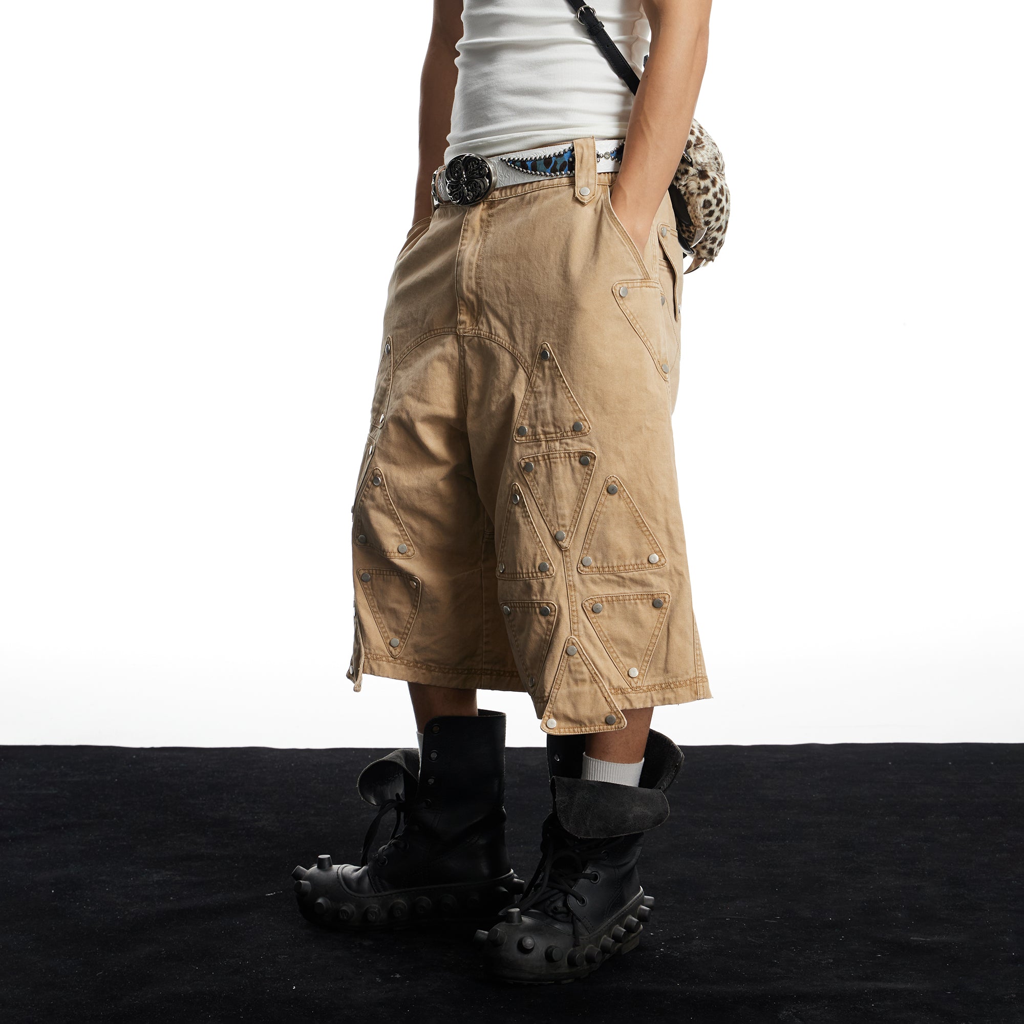DND4DES Geometric Panel Studded Wide-Leg Shorts