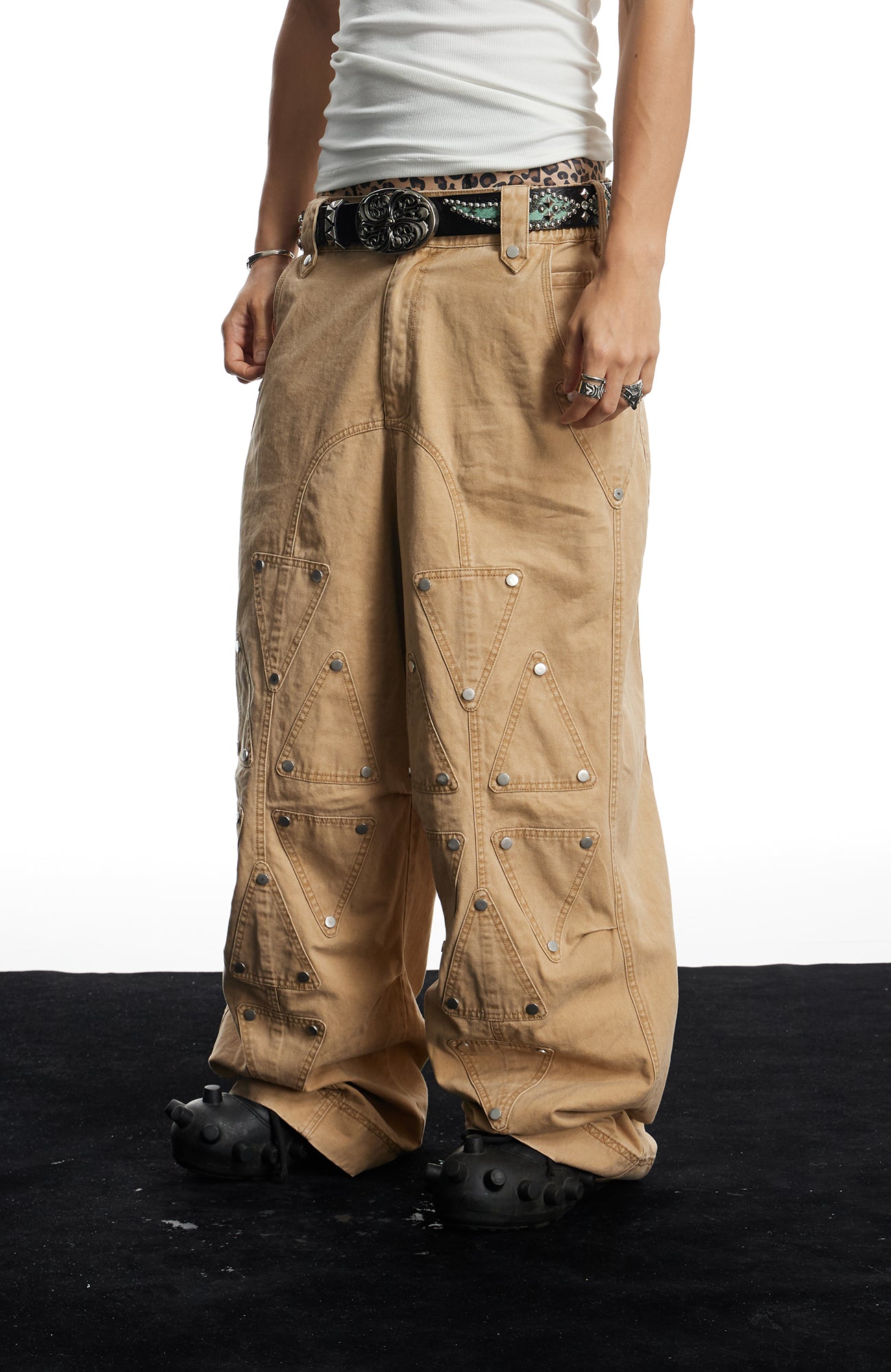 DND4DES Geometric Panel Studded Wide-Leg Pants