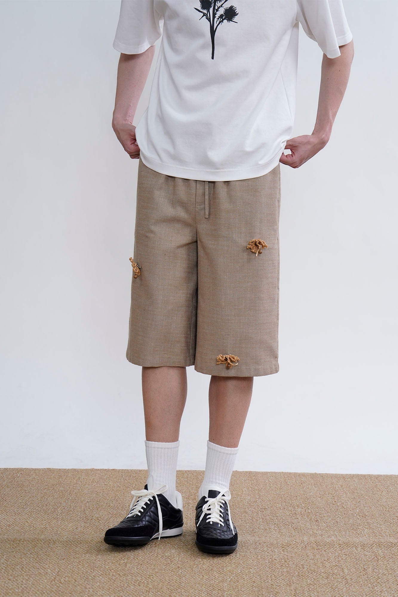 ORAL UTOPIA Tassel Flower Embellished Linen Blend Shorts, premium urban and streetwear designers apparel on PROJECTISR.com, ORAL UTOPIA