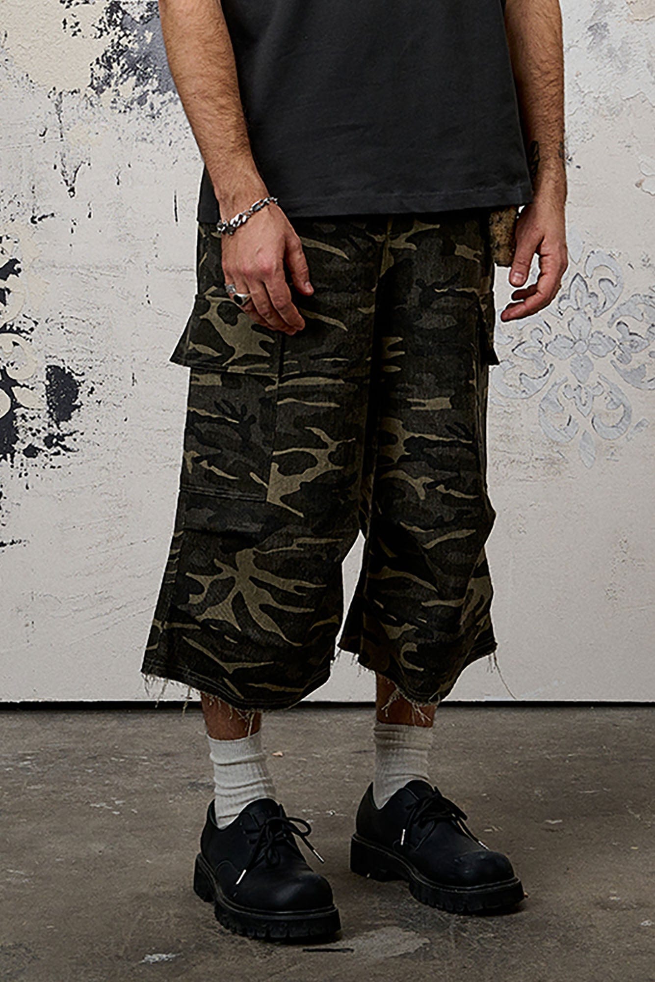DONSMOKE Camo Multi-Pocket Raw-Edge Curved Shorts, premium urban and streetwear designers apparel on PROJECTISR.com, DONSMOKE
