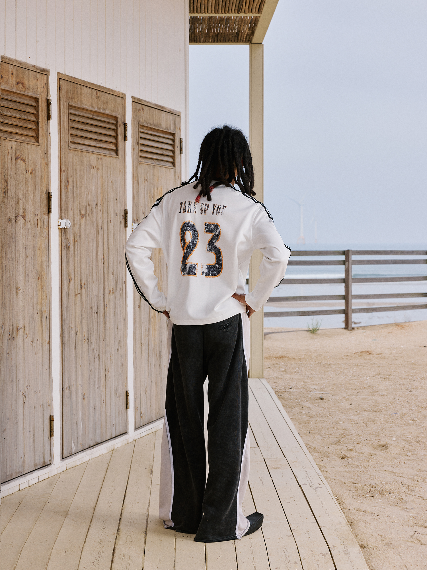 IN EXISTENCE Retro Crest Graphic Jersey