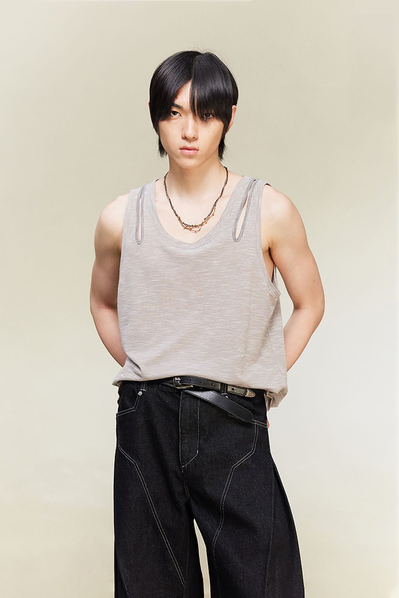 ALVNG AR ANTS Essential Shoulder Slit Knit Tank Top
