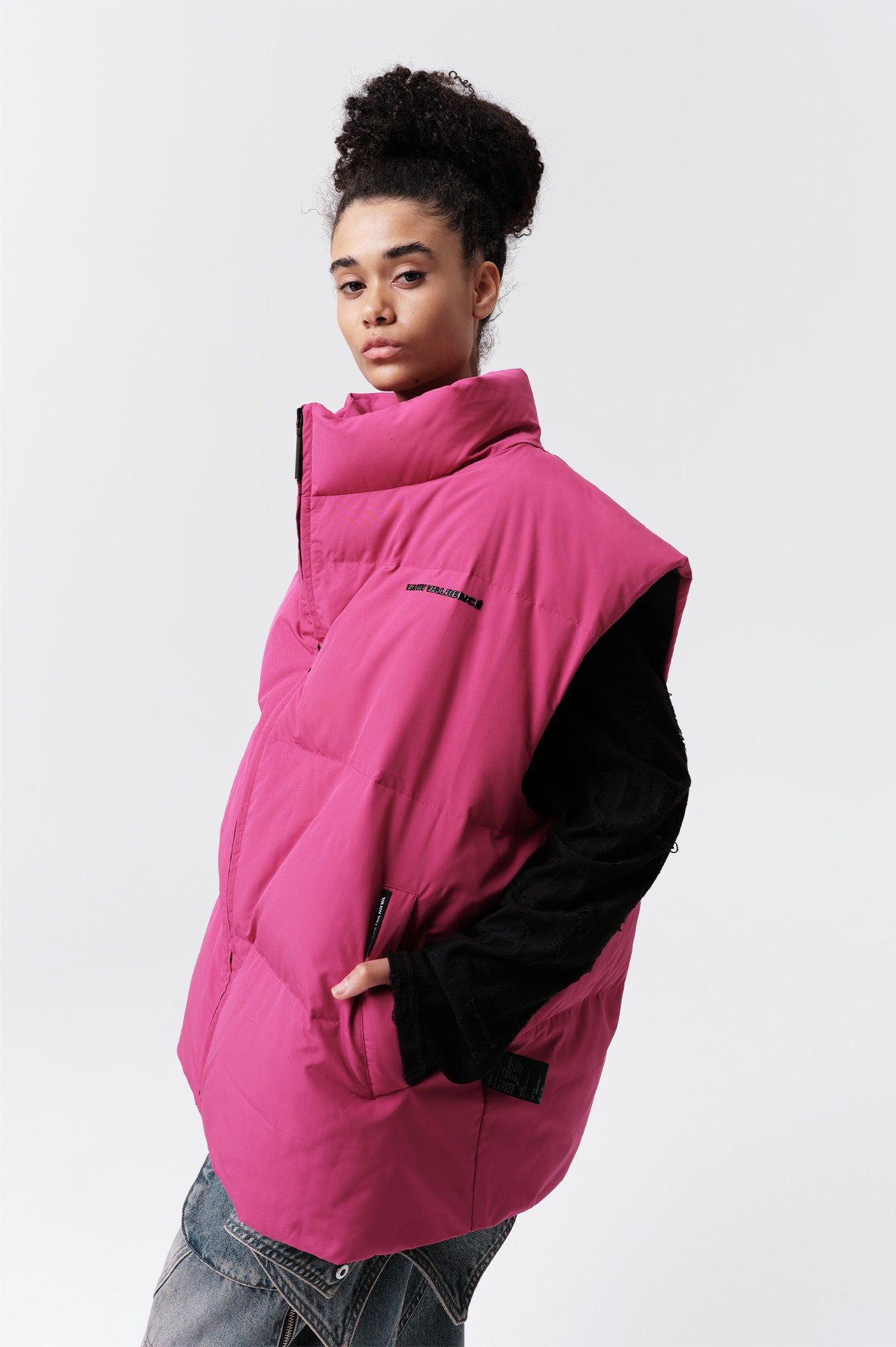 VANN VALRENCE High-Neck Oversized Down Vest Hot Pink