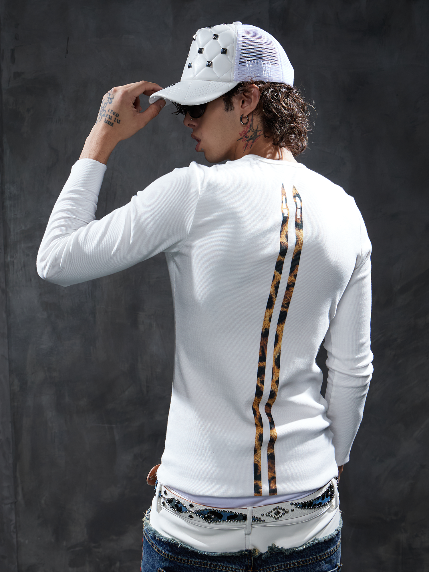 DND4DES Leopard Slim-Fit Long-Sleeve Tee