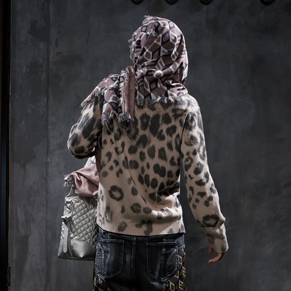 DND4DES Leopard Full-Print Oversized Cardigan