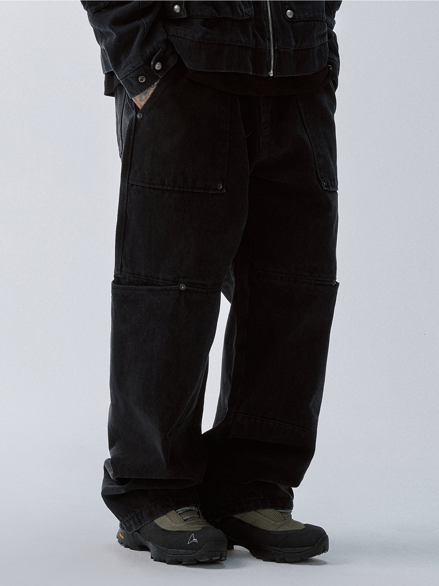 F2CE Washed Panel Multi-Pocket Straight-Leg Jeans