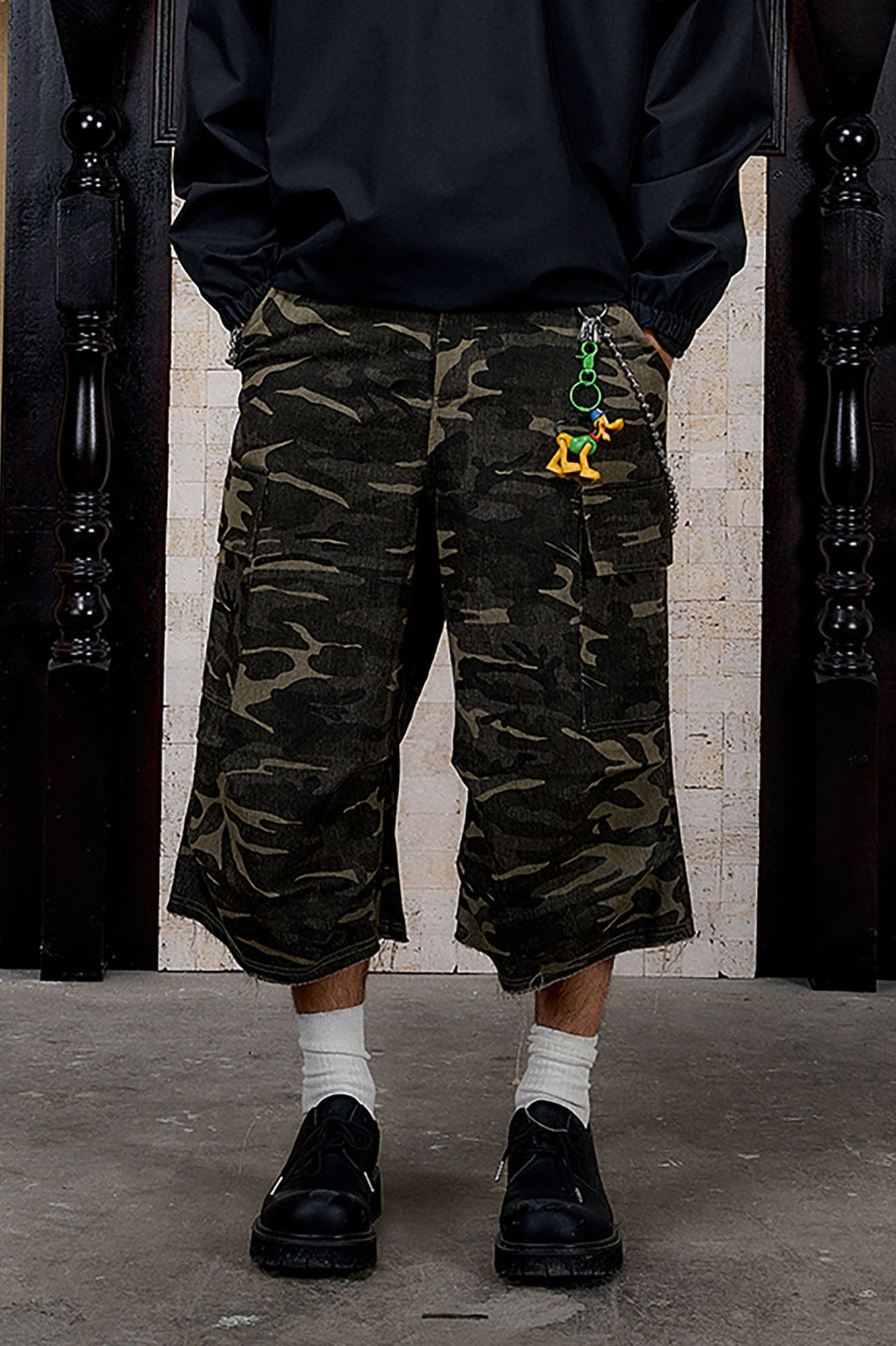 DONSMOKE Camo Multi-Pocket Raw-Edge Curved Shorts, premium urban and streetwear designers apparel on PROJECTISR.com, DONSMOKE