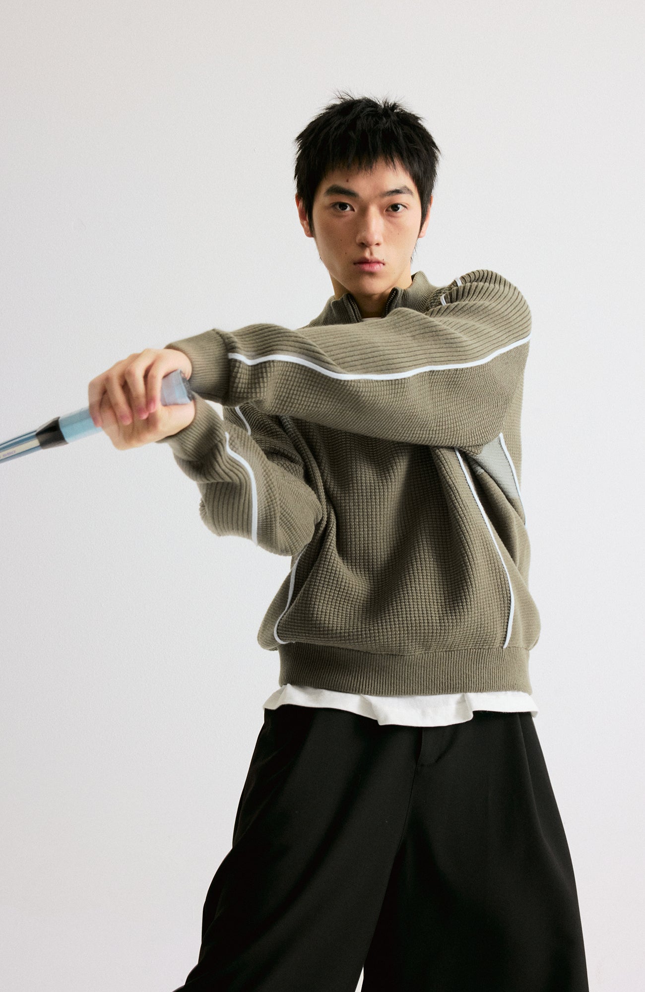 ROARINGWILD A ARCH Contrast Panel Raglan Half-Zip Sweater