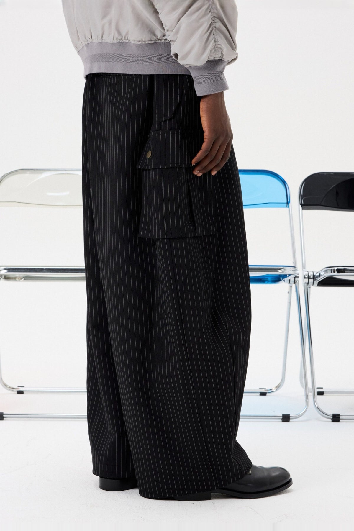 UNLIMITED MOTE Striped Drawstring Balloon Wide-Leg Cargo Pants — half body · Black