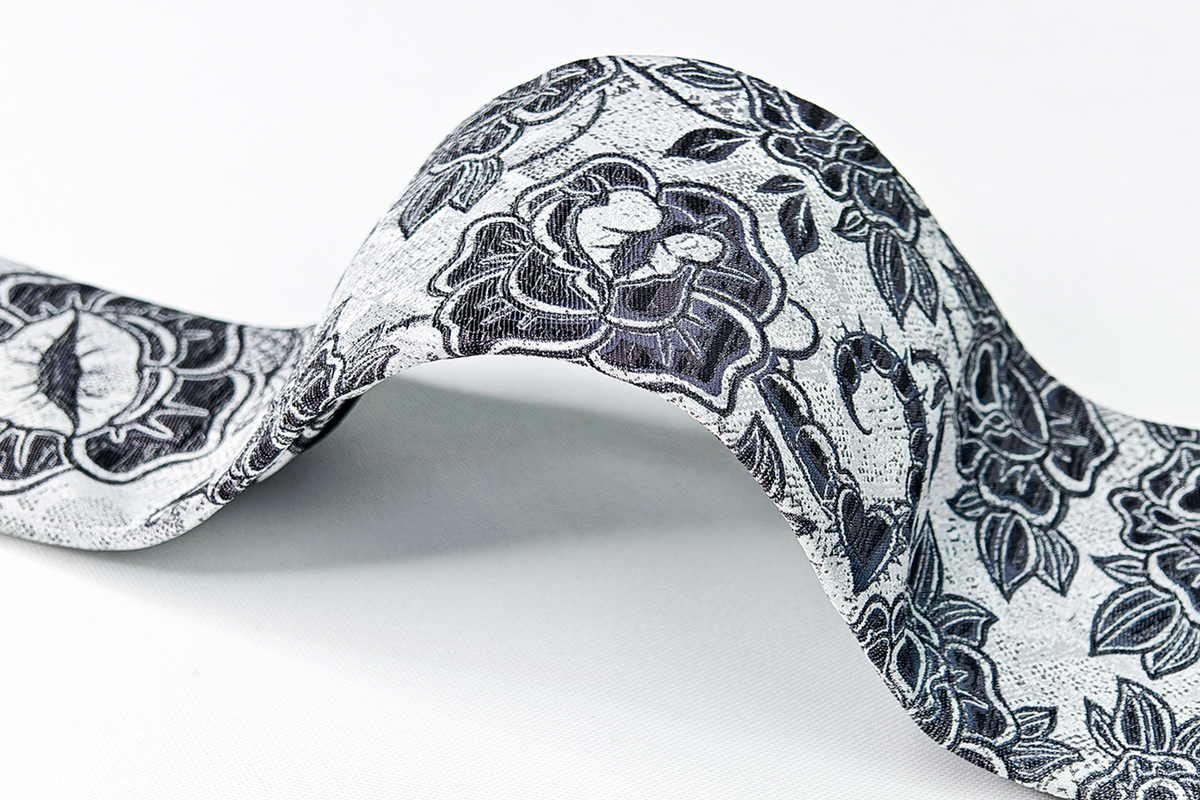 FACEONLAB Carnivorous Flower Jacquard No-Tie Necktie