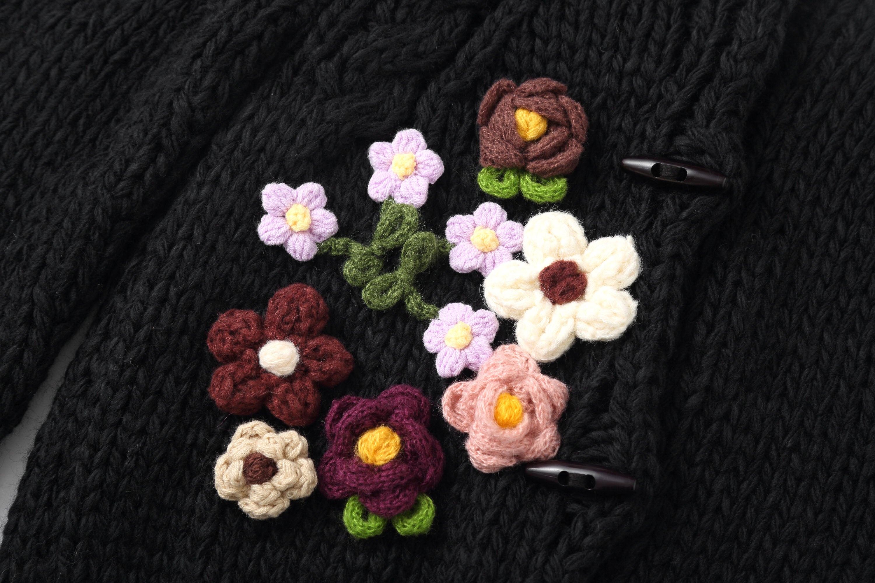 CLP Chunky Bloom Stand-Collar Cardigan