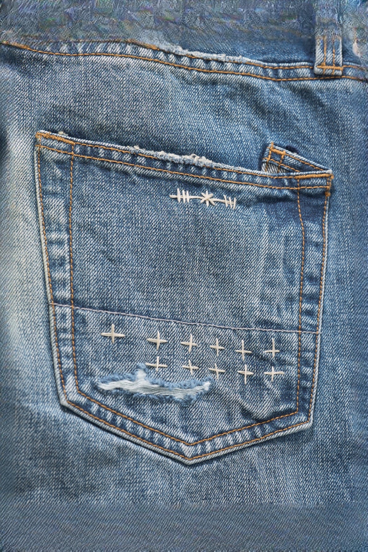 NEIGBORL Distressed Patchwork Mid-Rise Straight-Leg Jeans — flat-lay detail