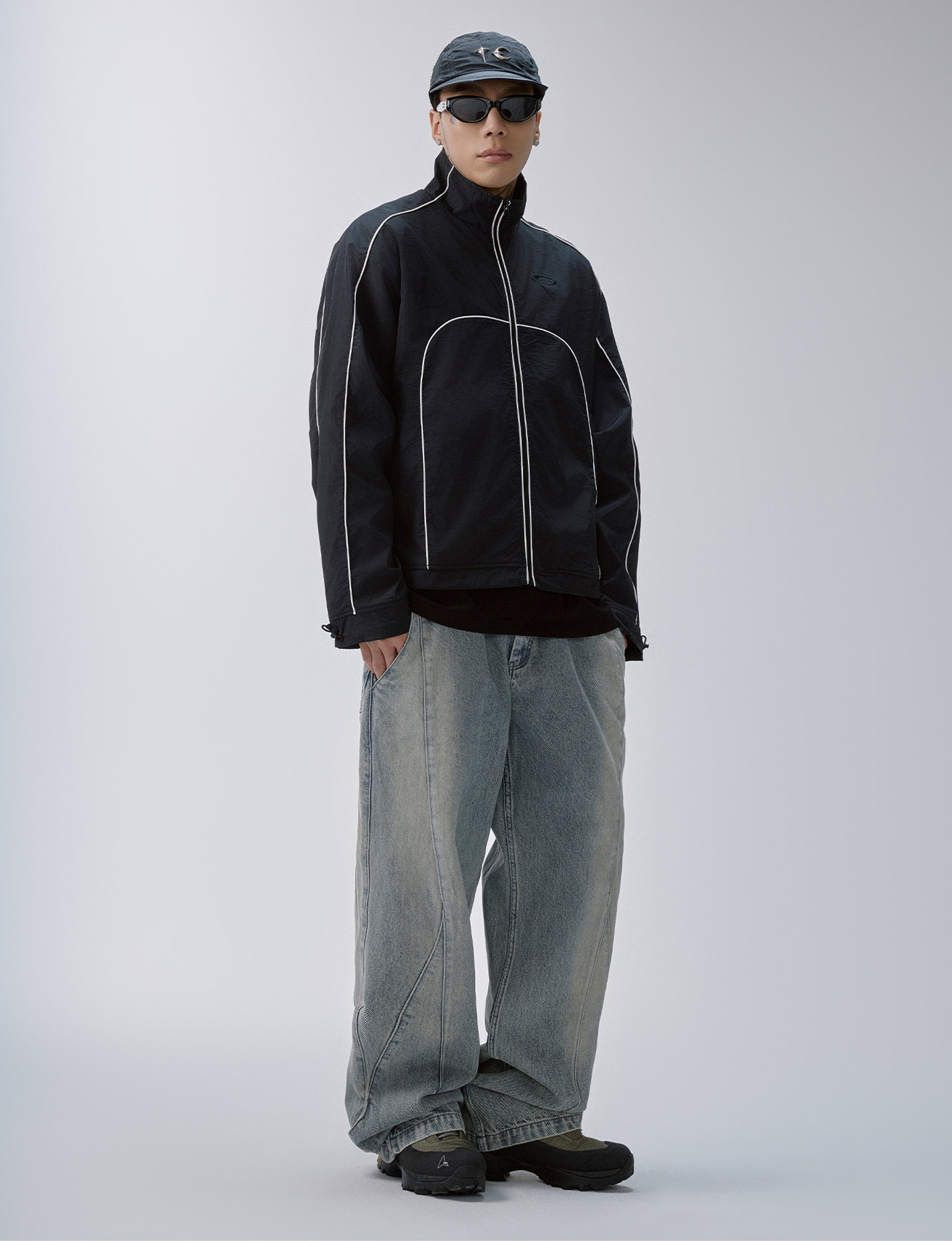 F2CE Contrast Piped Track Jacket