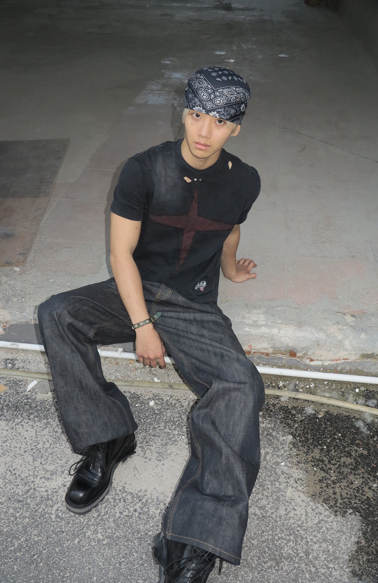 DREAM BAND Gothic Cross Cutout Tee