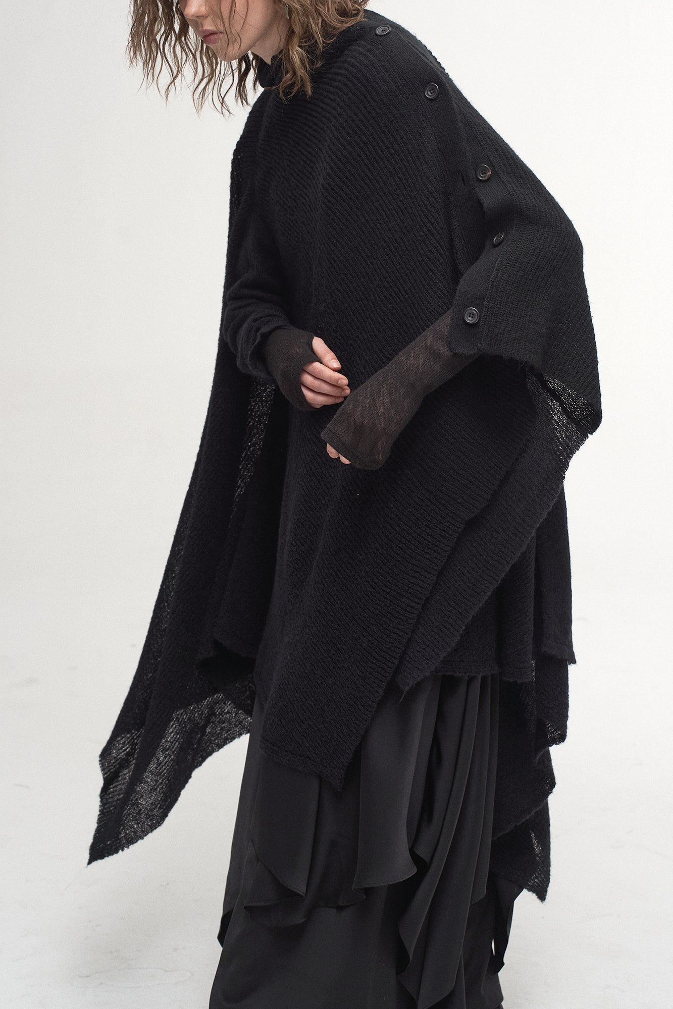 ILNya Nieternite Nifutur Convertible Drape Knit Cape