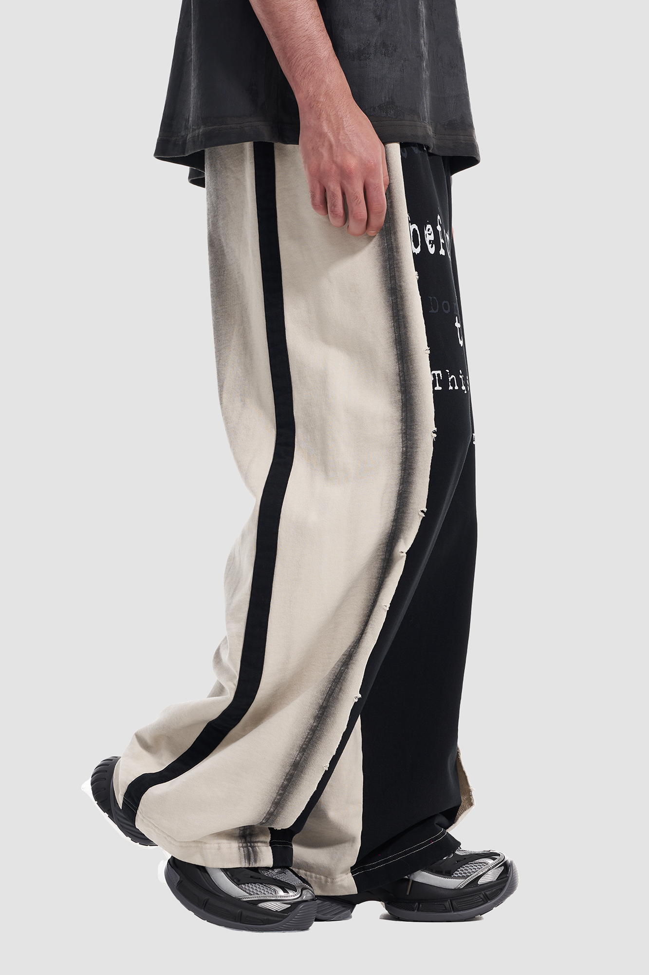 VANN VALRENCE Frayed Graphic Contrast Panel Sweatpants