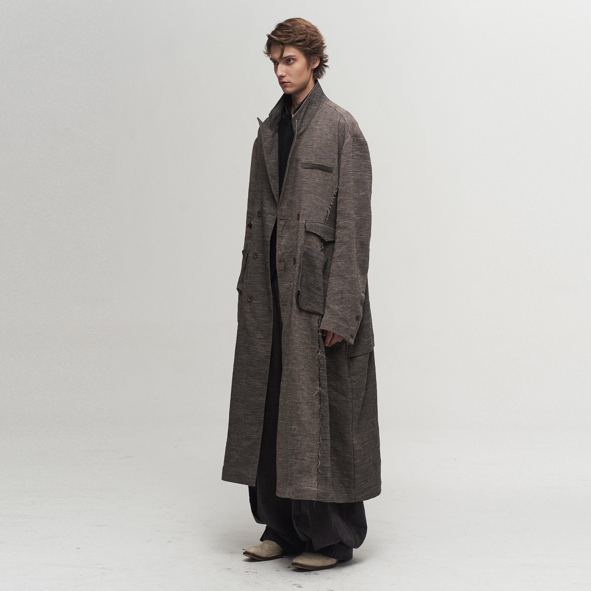 ILNya Nieternite Nifutur Frayed Seam Paneled Oversized Coat