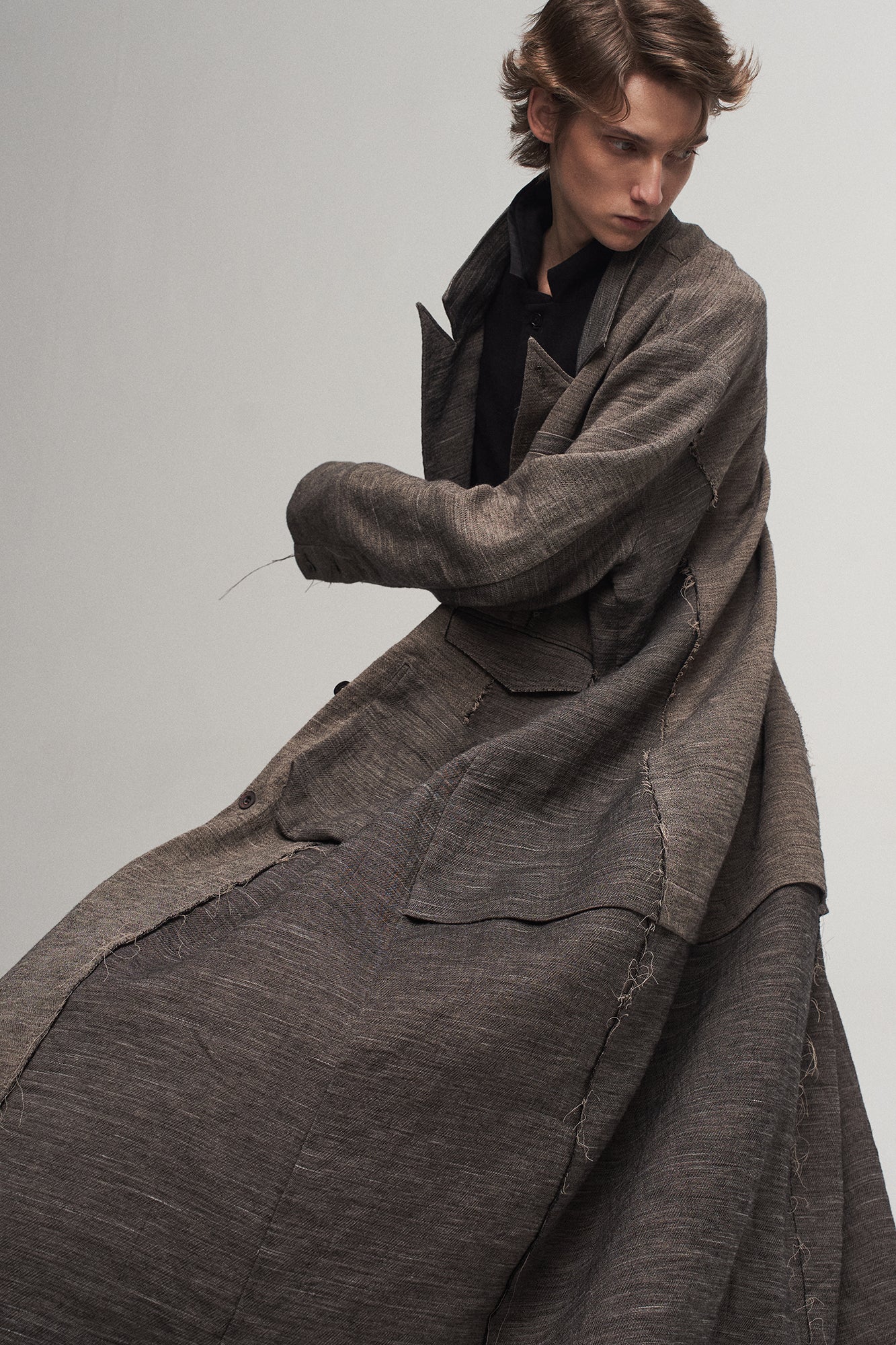 ILNya Nieternite Nifutur Frayed Seam Paneled Oversized Coat