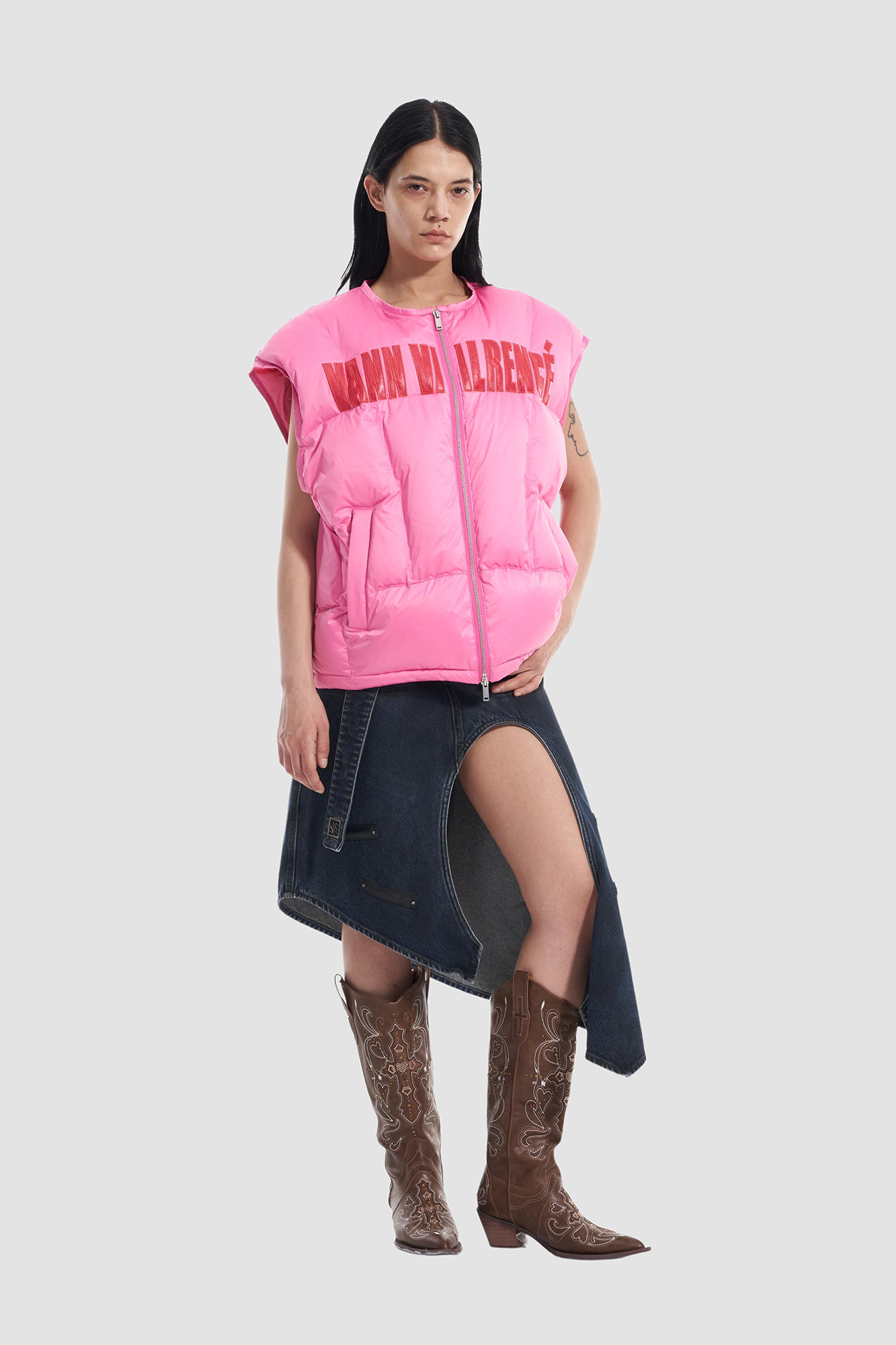 VANN VALRENCE LOGO Patch Quilted Down Vest