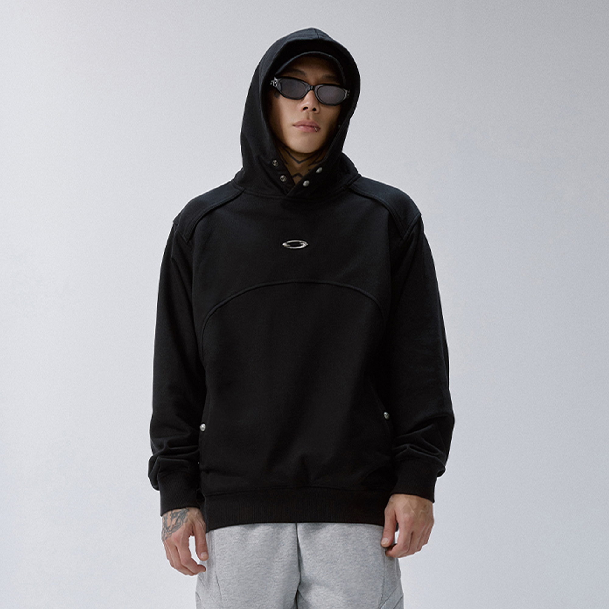 F2CE Essential Metal Badge Snap Hoodie