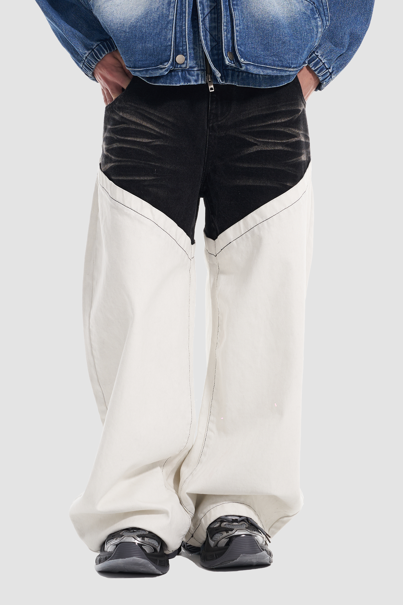 VANN VALRENCE Washed Contrast Panel Oversized Jeans
