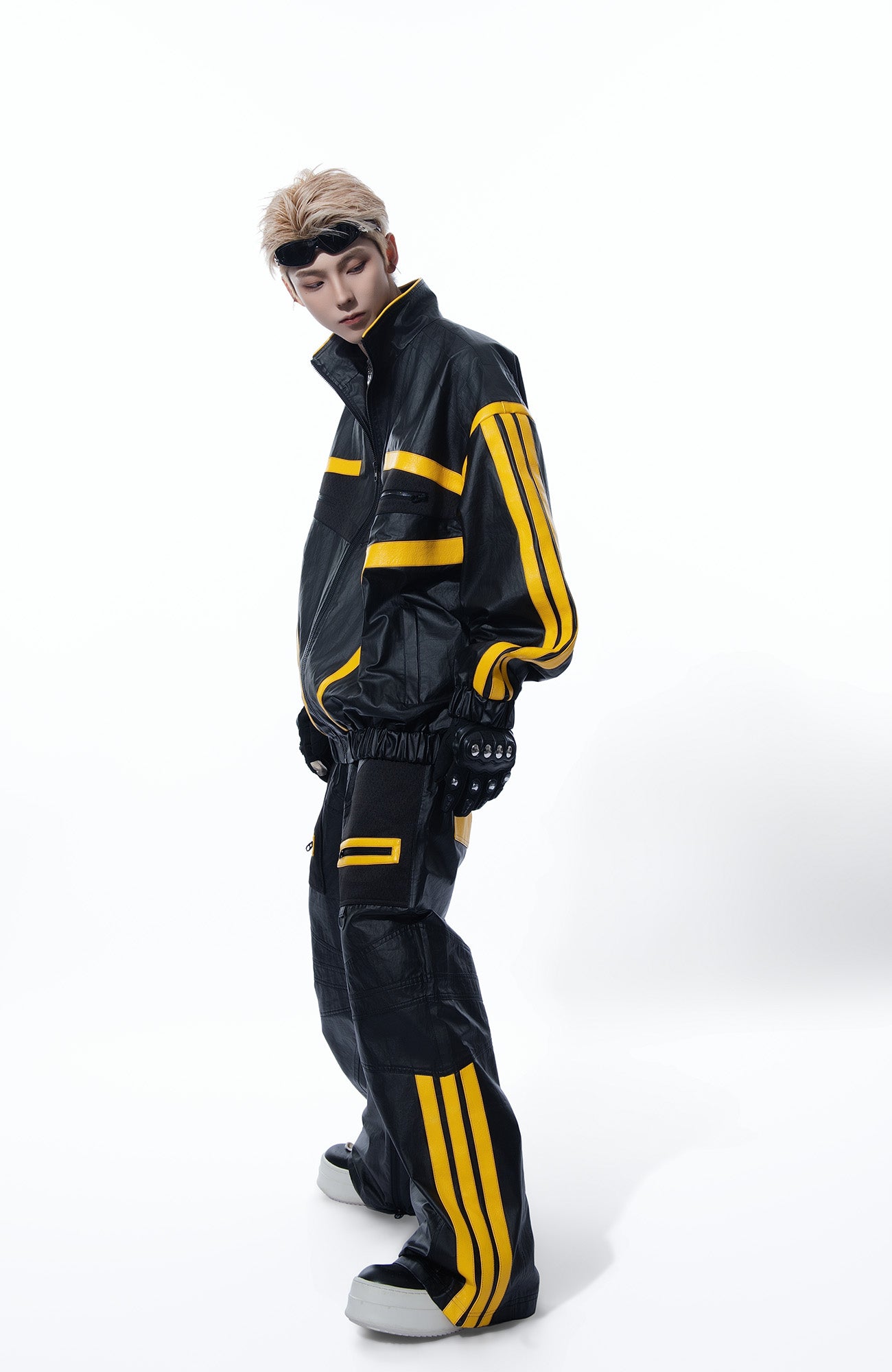 MOGONGSHE Contrast Stripe PU Wide-Leg Pants