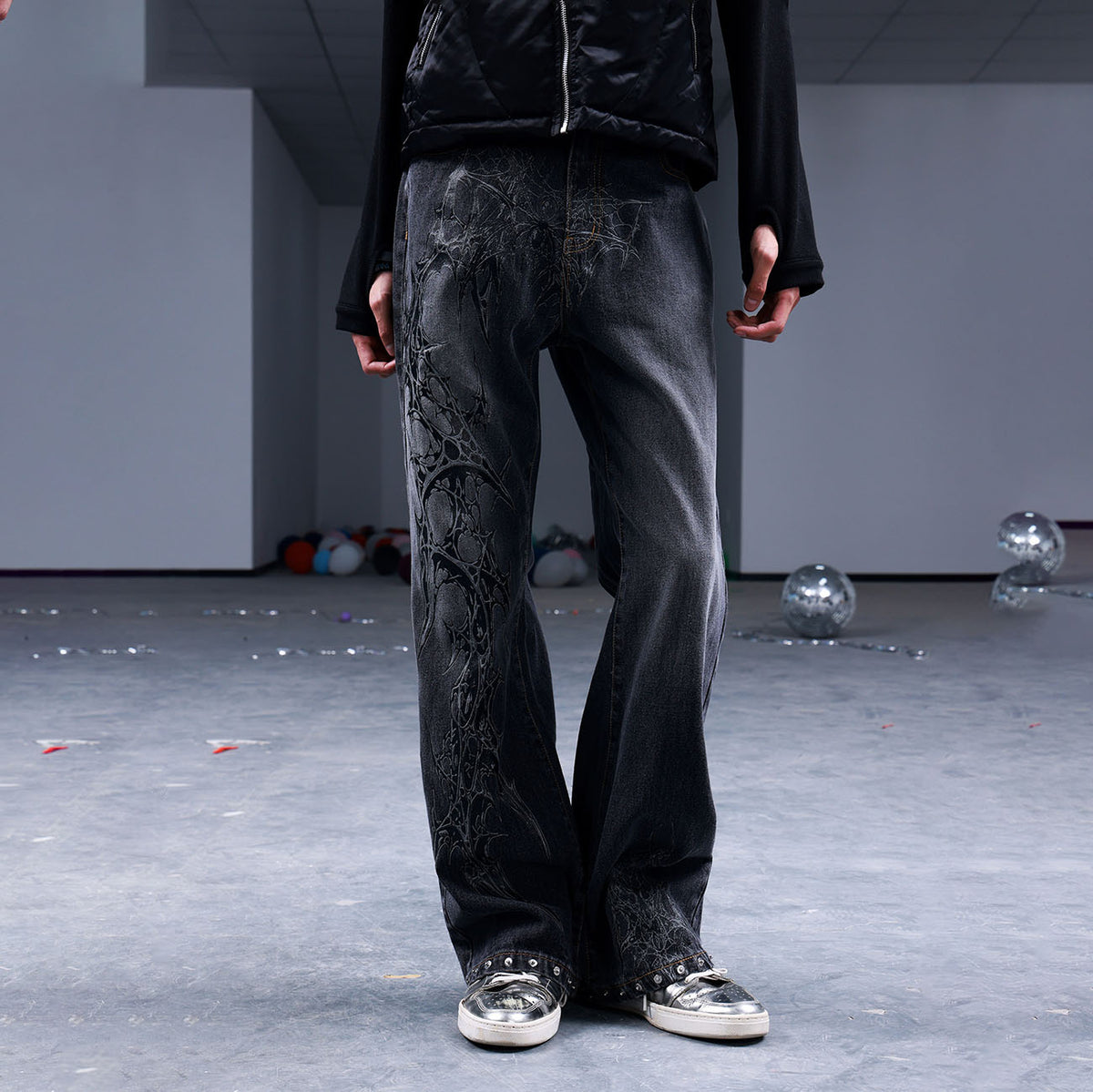 PAIKI Studded Washed Straight-Leg Jeans