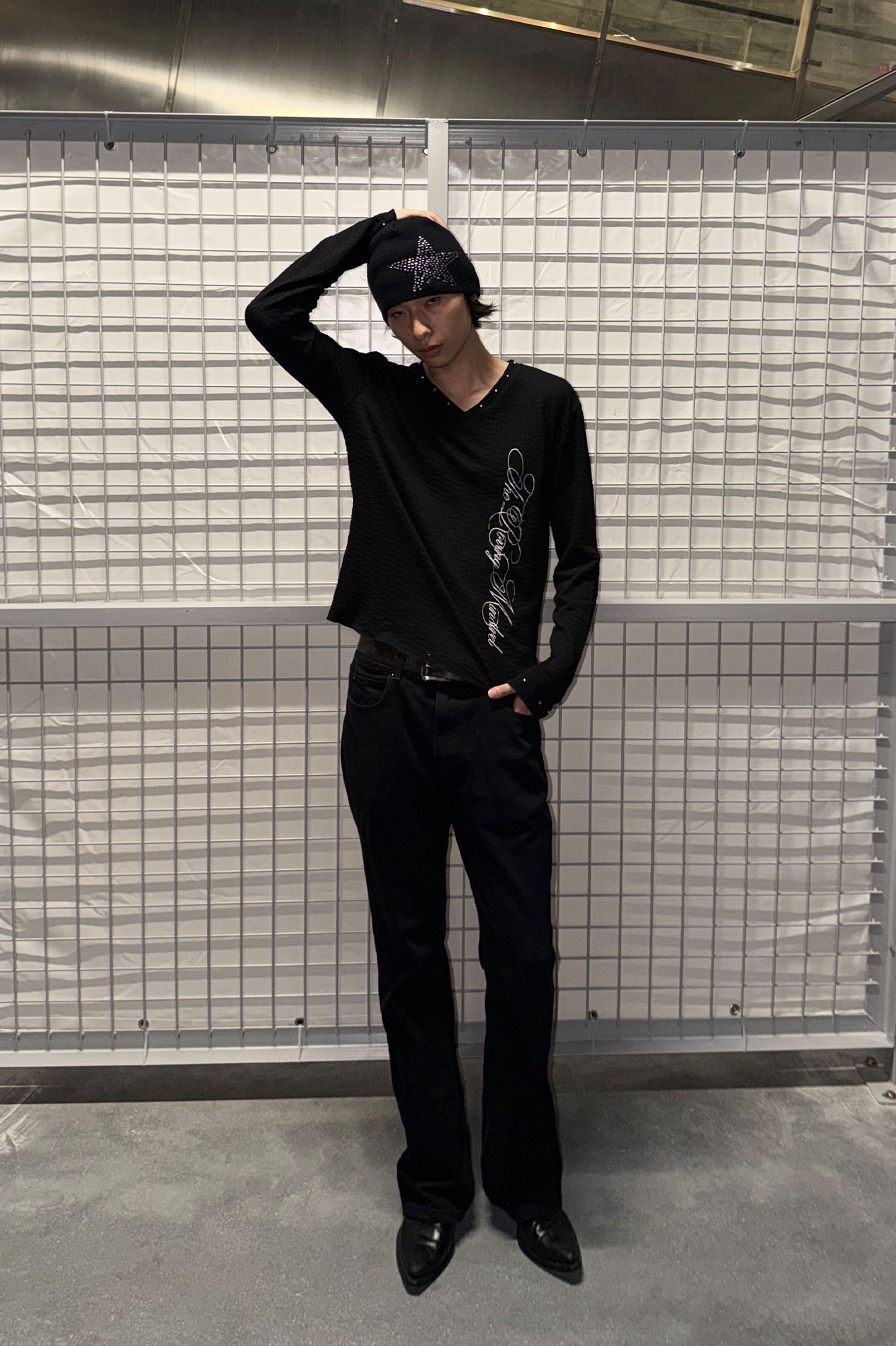 SAXGENWON Rivet V-Neck Embroidered Long-Sleeve Tee