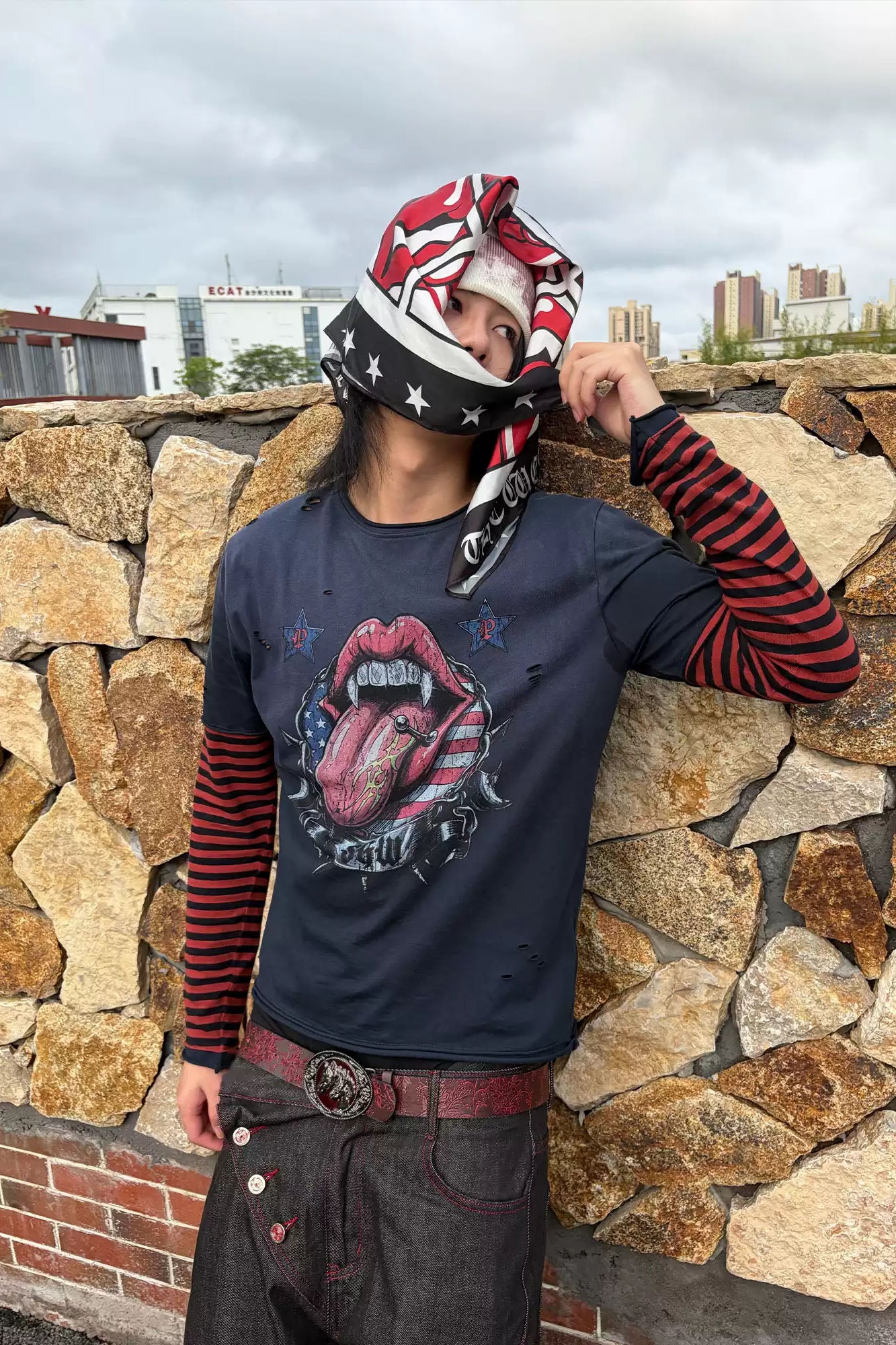 SAXGENWON Distressed Striped Fake Two-Piece Long-Sleeve Tee