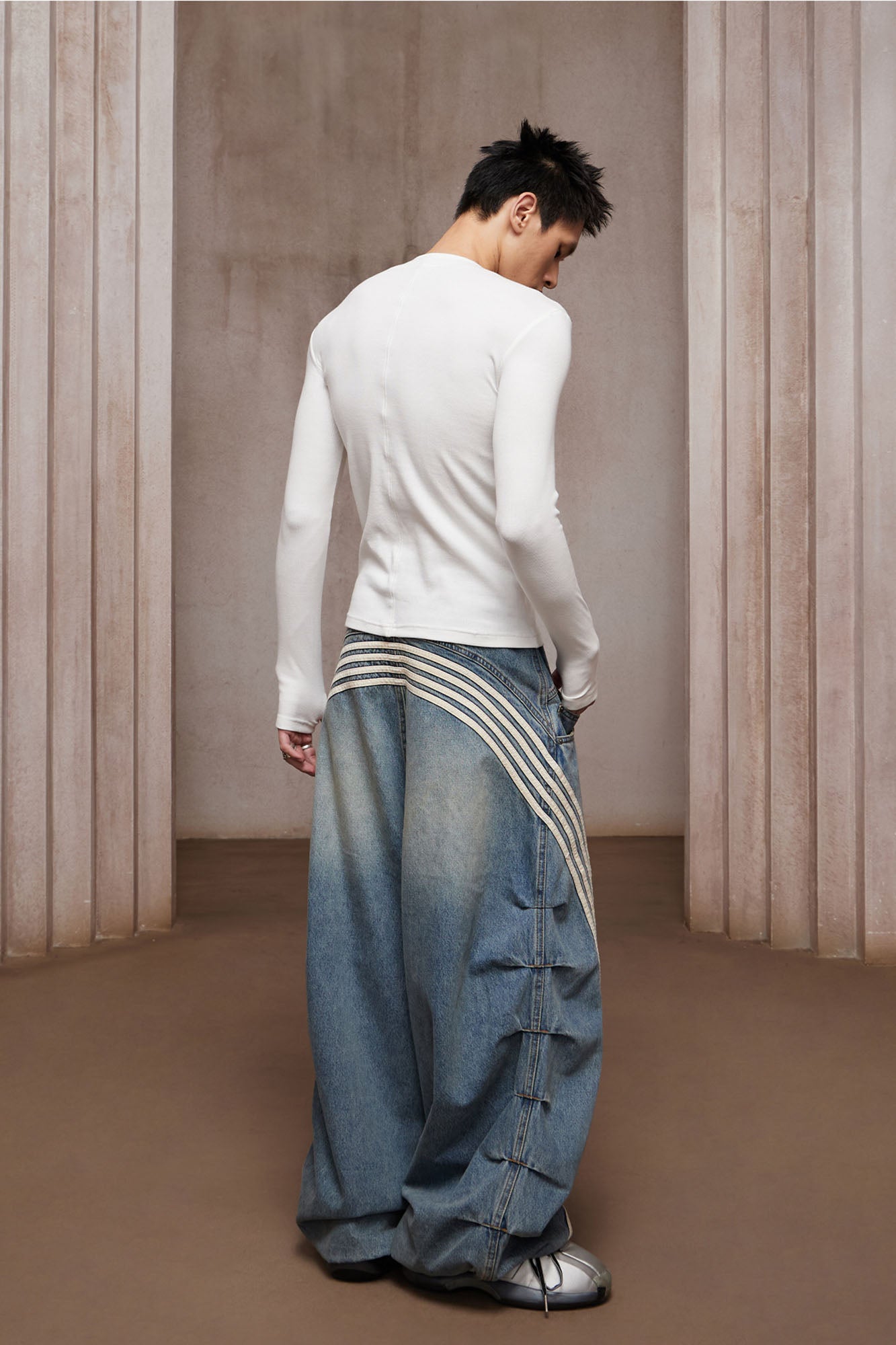 DND4DES Bullet LOGO Graphic Long-Sleeve Tee