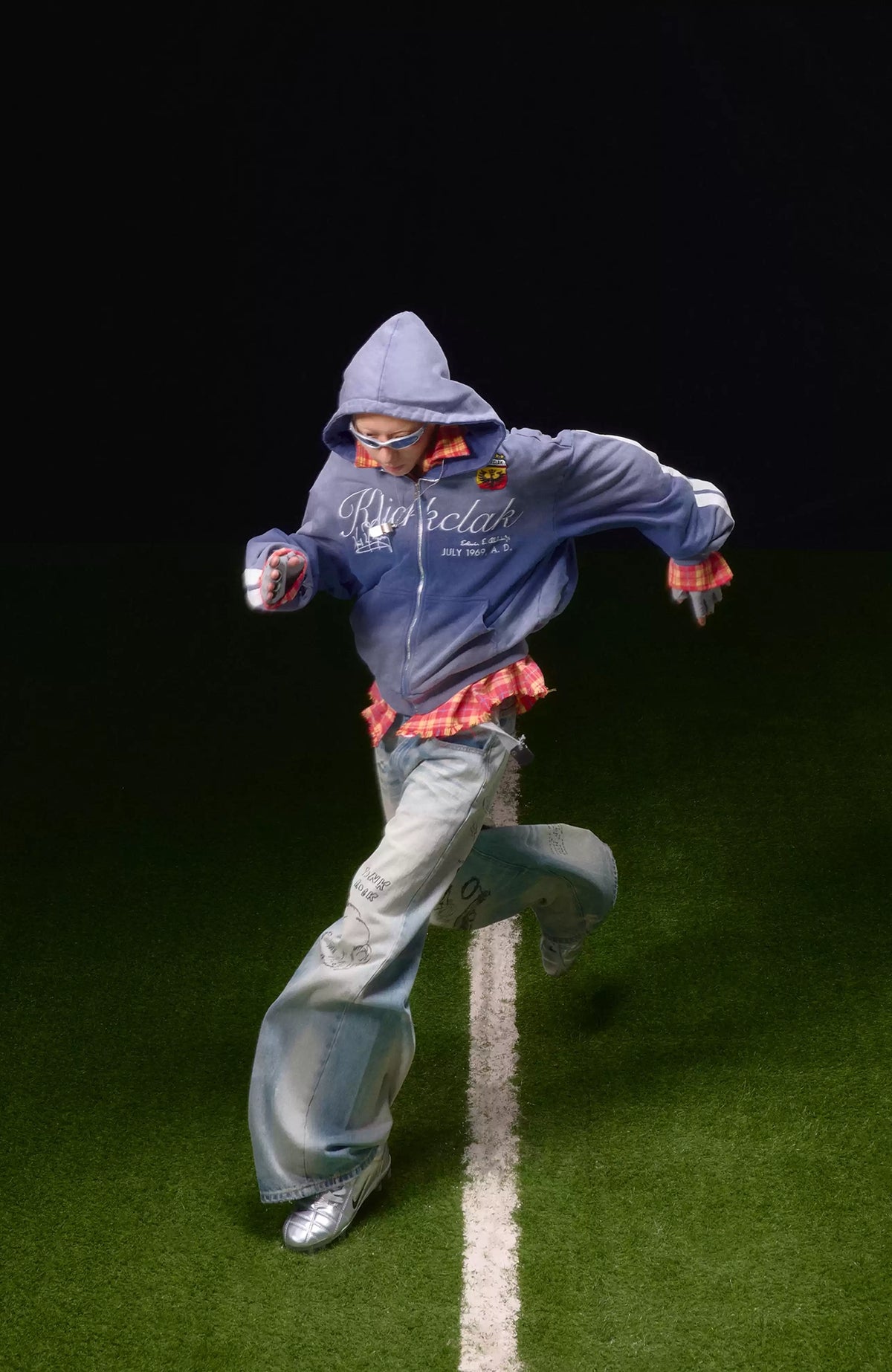 KLICK CLAK Washed Embroidered Zip-Up Hoodie