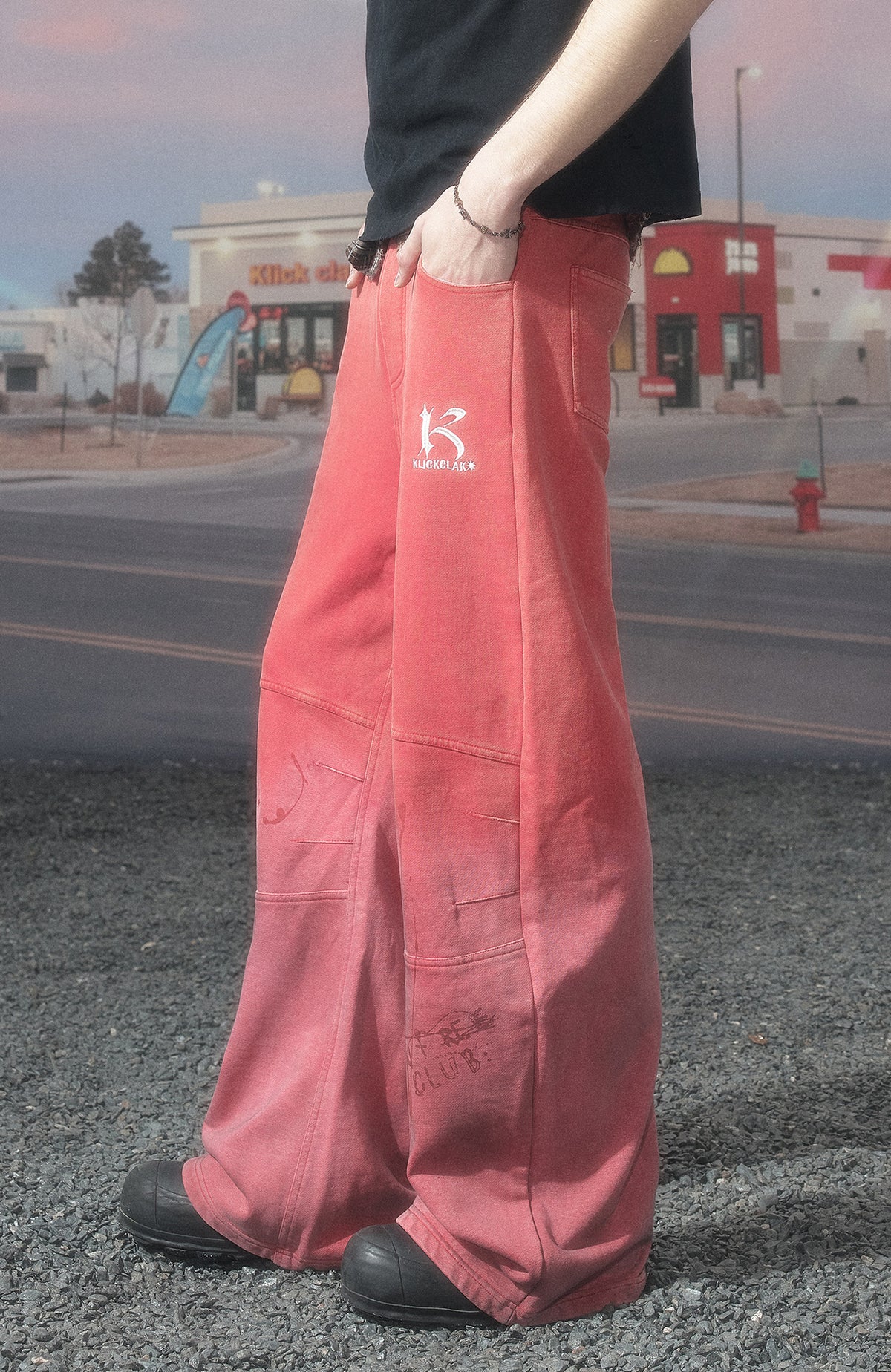 KLICK CLAK Paint-Splattered Graphic Curved Sweatpants