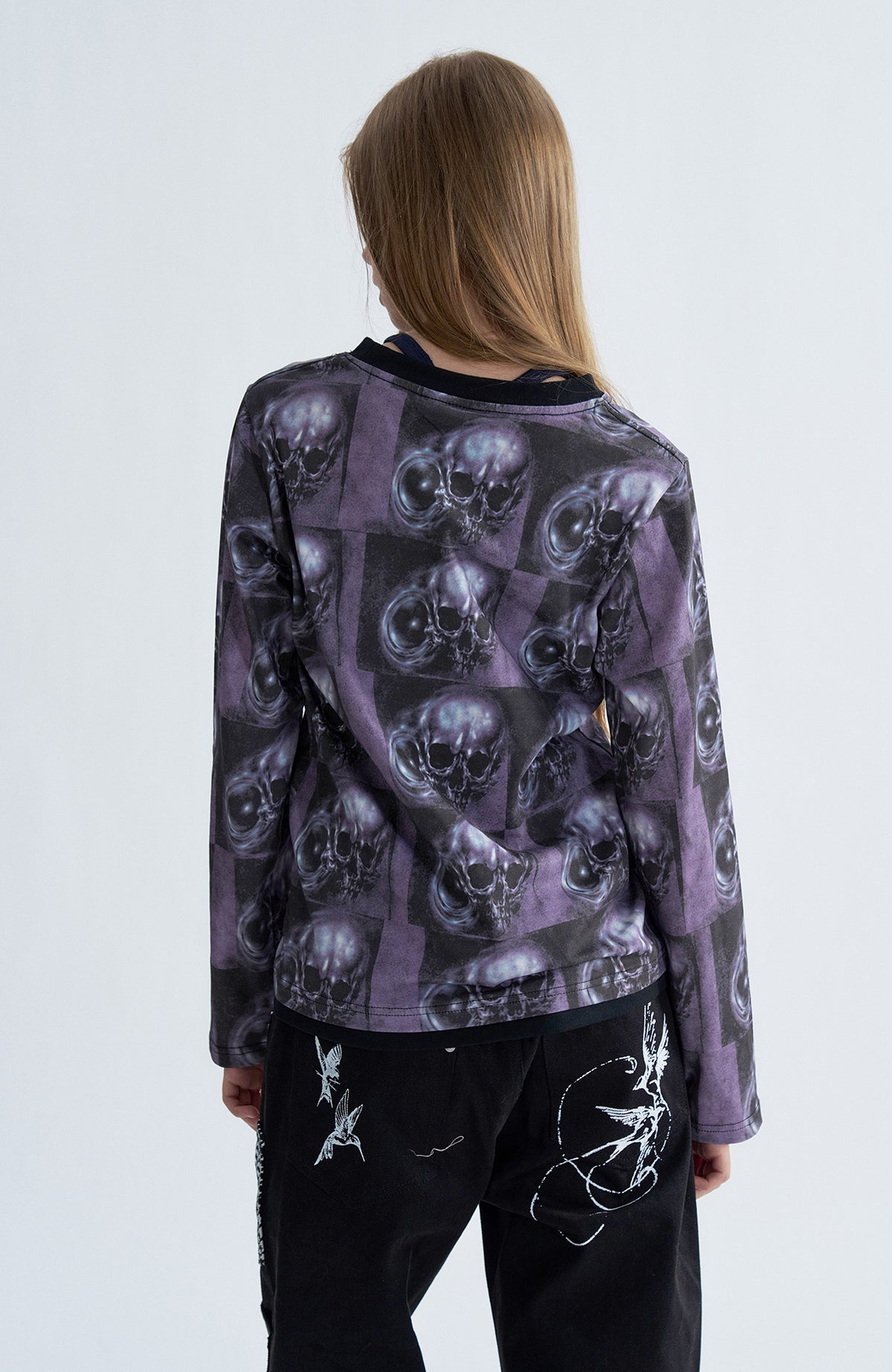 PAIKI Skull Graphic Slim Crewneck Long-Sleeve Tee