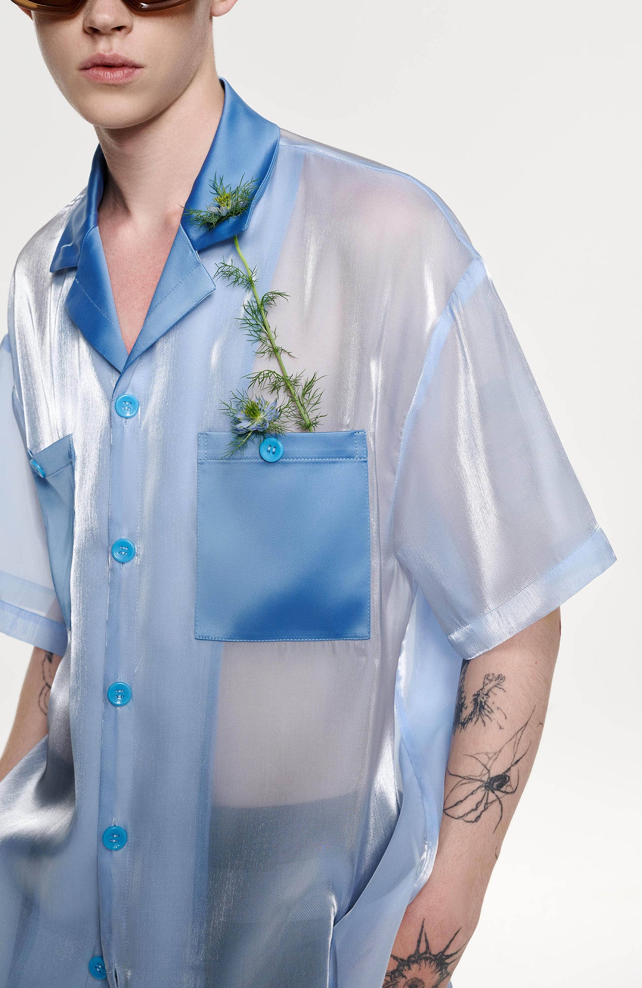 TIWILLTANG Contrast Tie-Neck Sheer Half Shirt