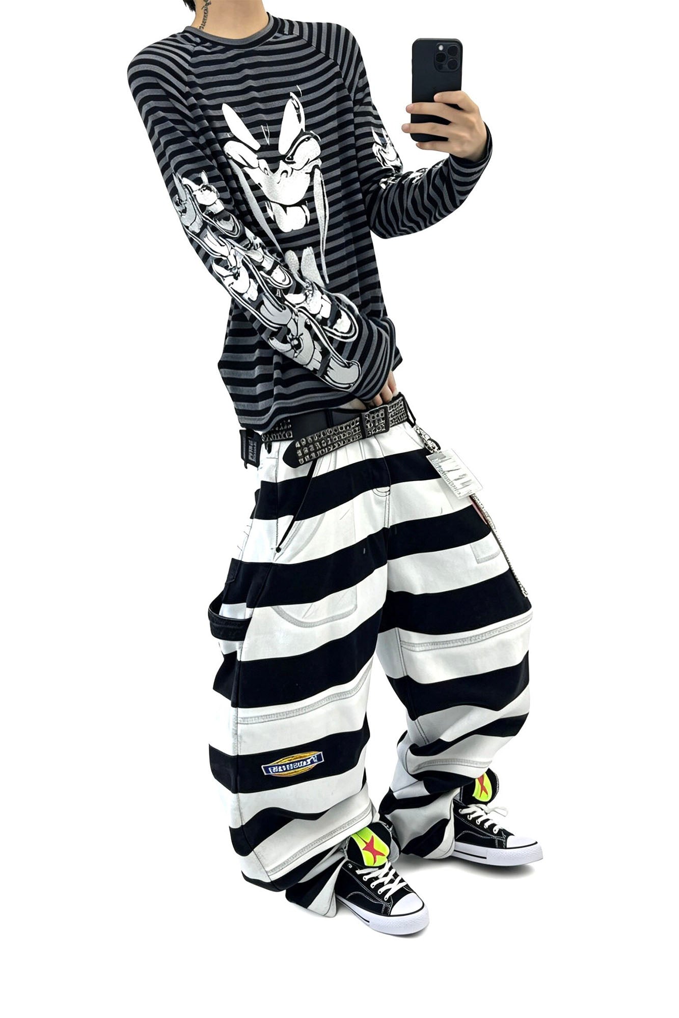 SAXGENWON Retro Striped Graphic Raglan Long-Sleeve Tee