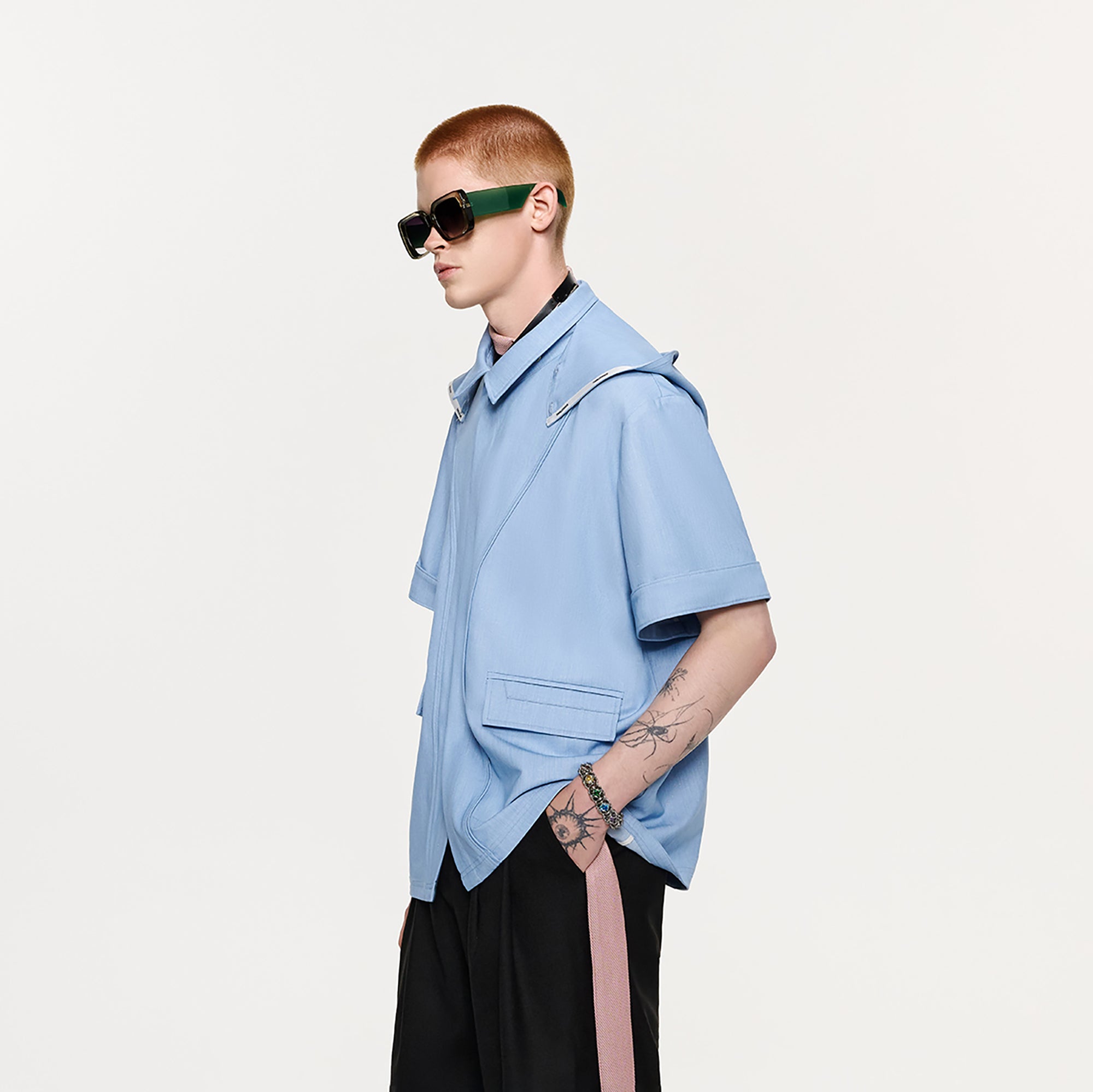 TIWILLTANG Hidden Placket Detachable Hood Half Shirt