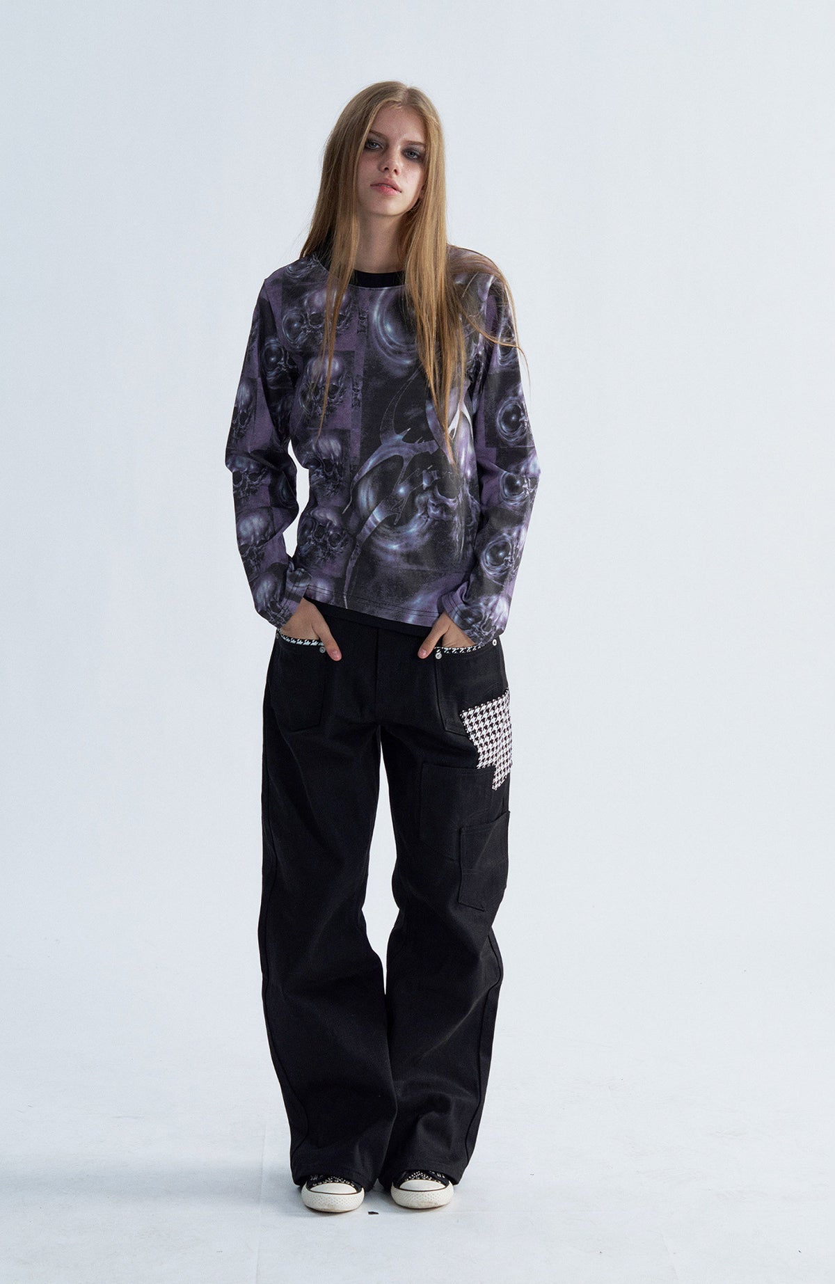PAIKI Skull Graphic Slim Crewneck Long-Sleeve Tee