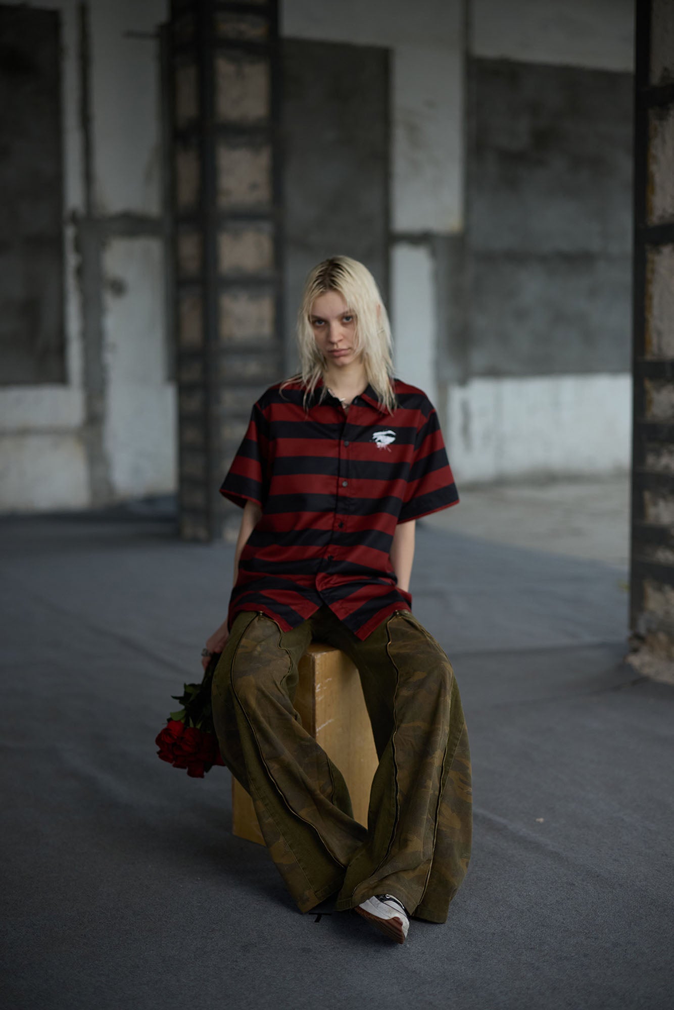 RECOVER ZONE Striped Punk Patch Half Shirt