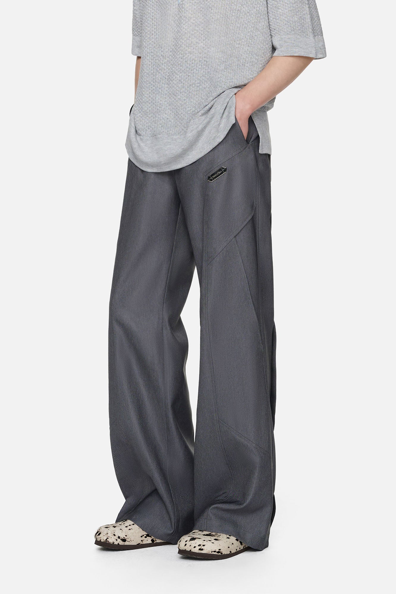 TIWILLTANG Essential Multi-Pocket Panel Straight-Leg Pants