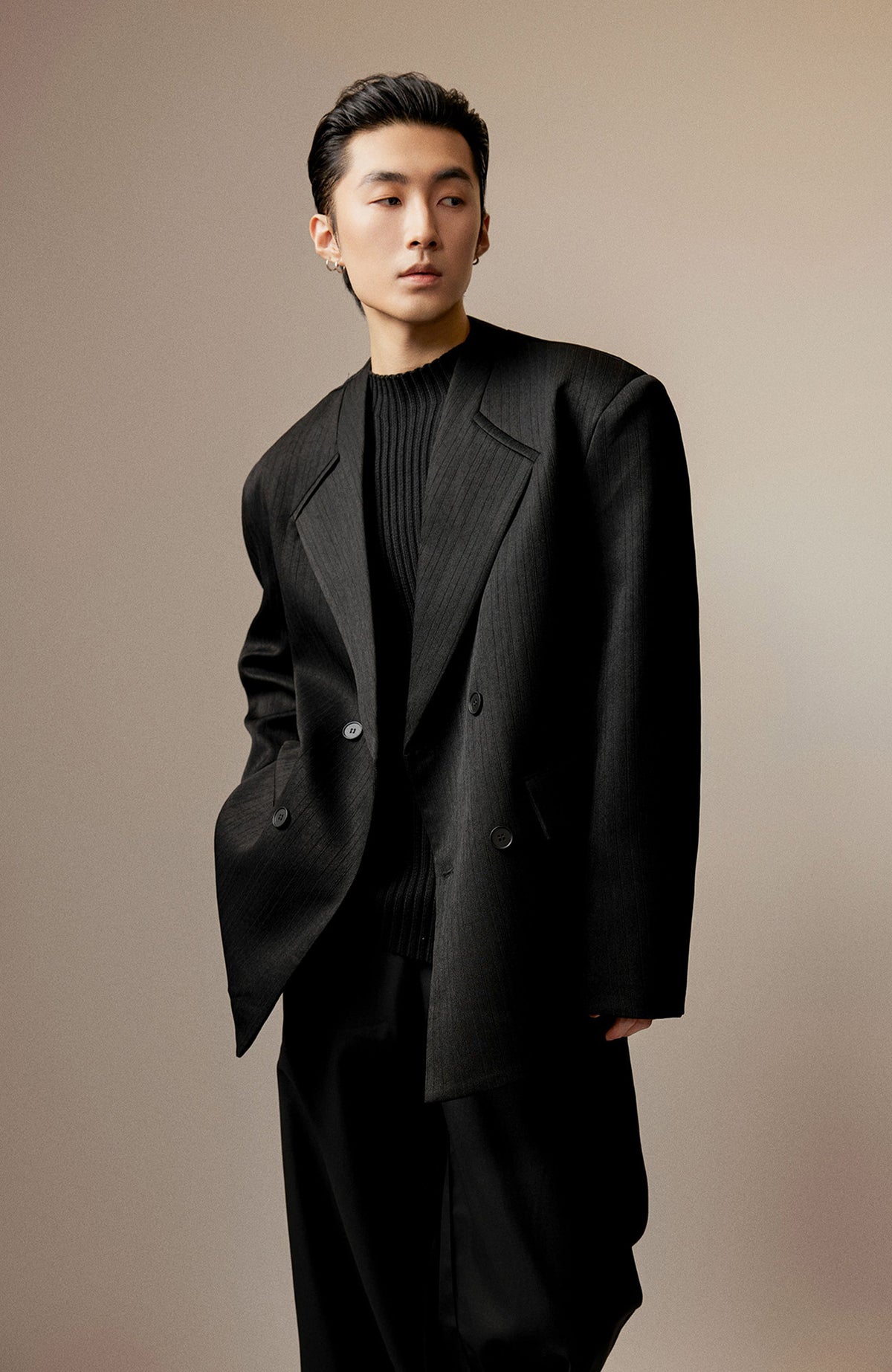 SAMMOKONPA Striped Collarless Oversized Blazer