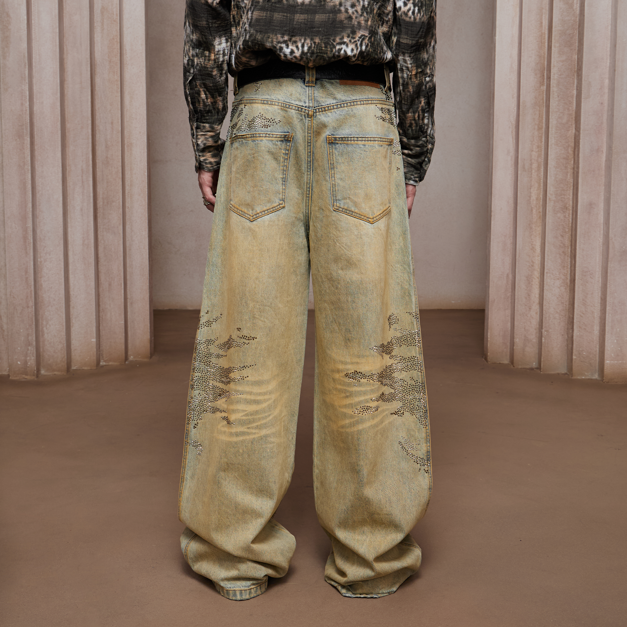 DND4DES Dirty-Washed Diamond Wide-Leg Jeans Yellow