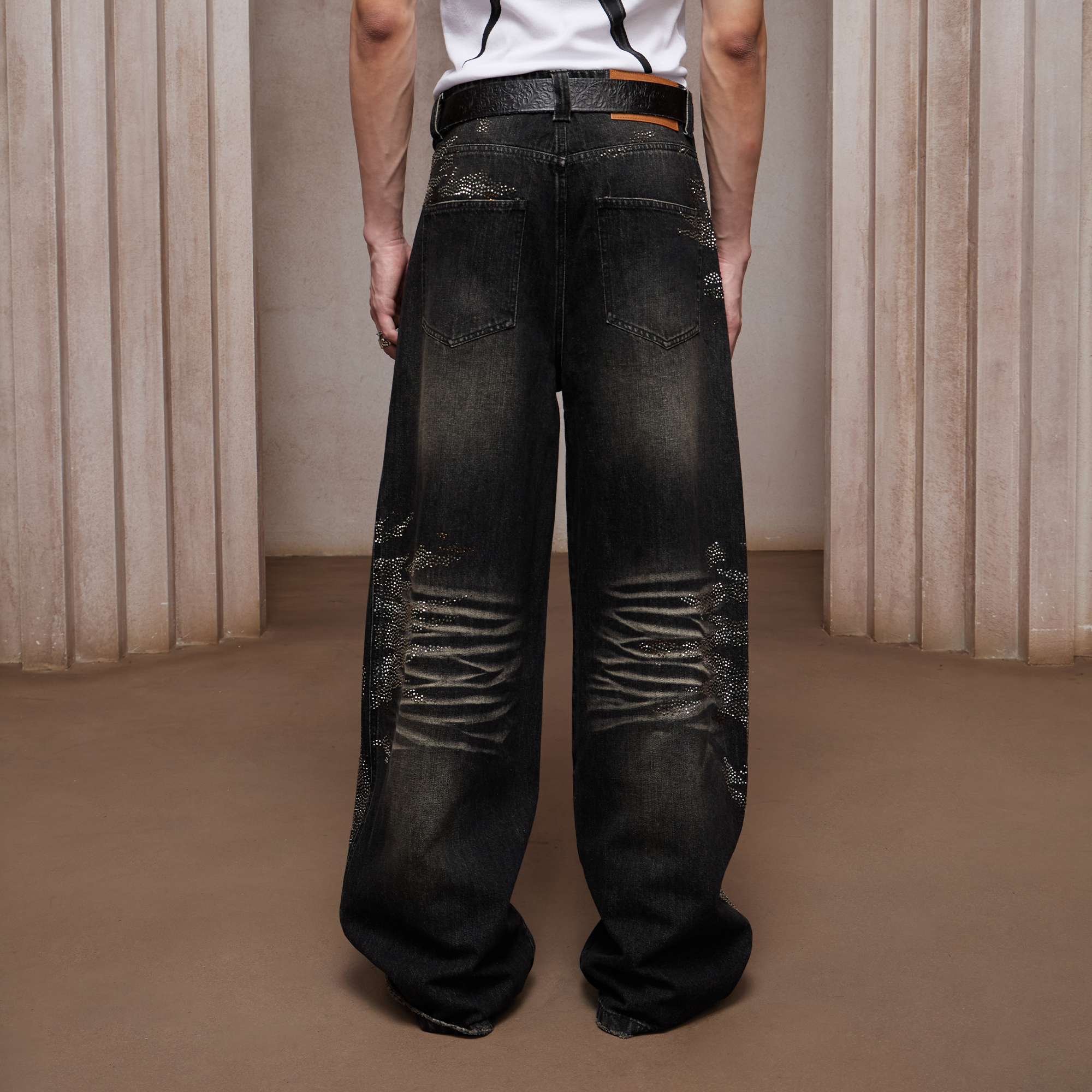 DND4DES Dirty-Washed Diamond Wide-Leg Jeans Black
