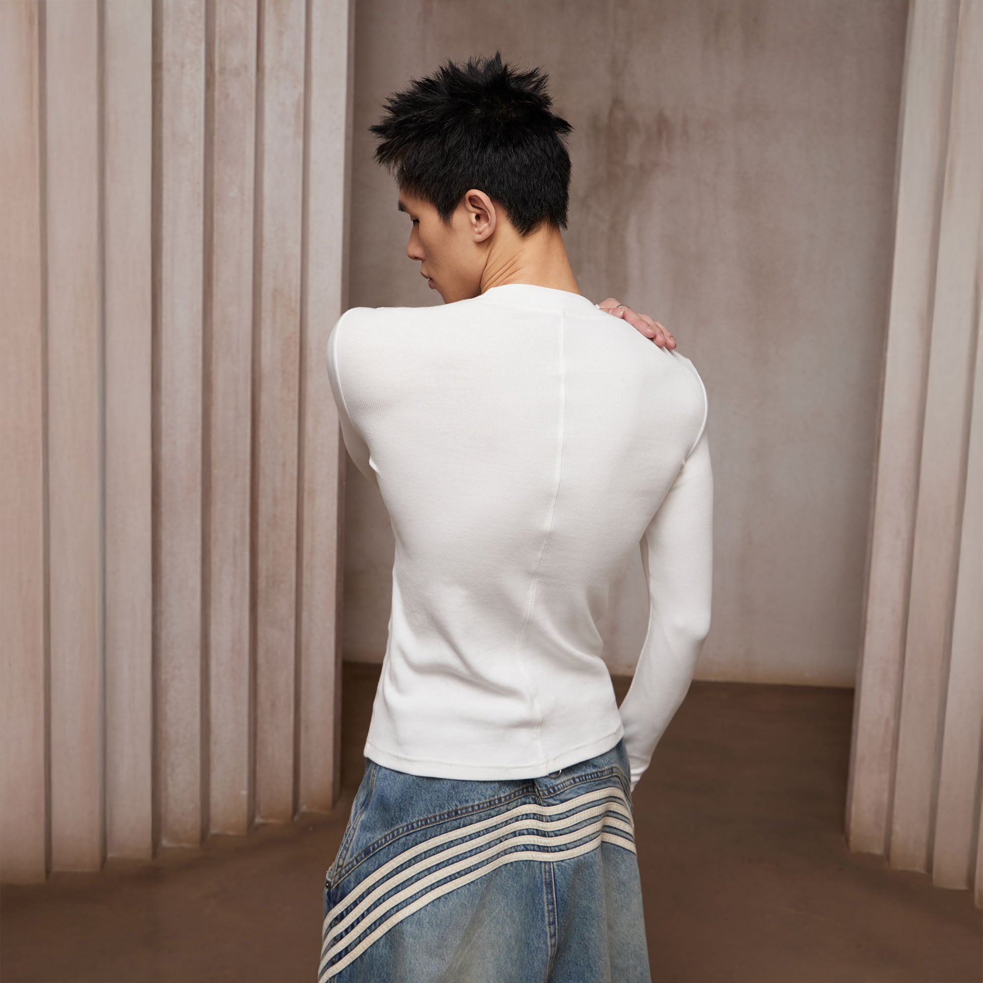 DND4DES Bullet LOGO Graphic Long-Sleeve Tee