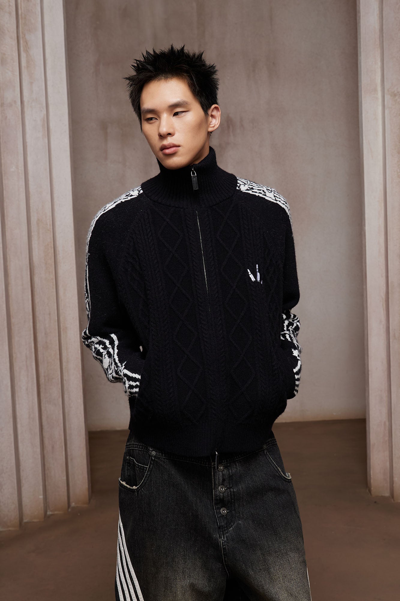 DND4DES Cable-Knit Music Stripes Zip Cardigan