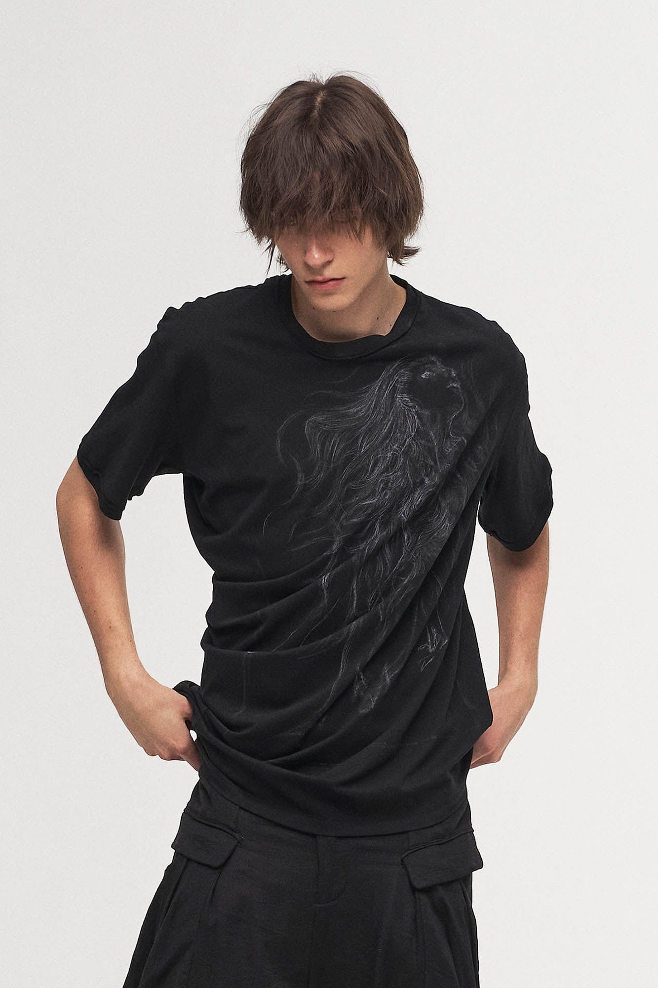 ILNya Nieternite Nifutur Siren Raw-Edge T-Shirt, premium urban and streetwear designers apparel on PROJECTISR.com, ILNya Nieternite Nifutur