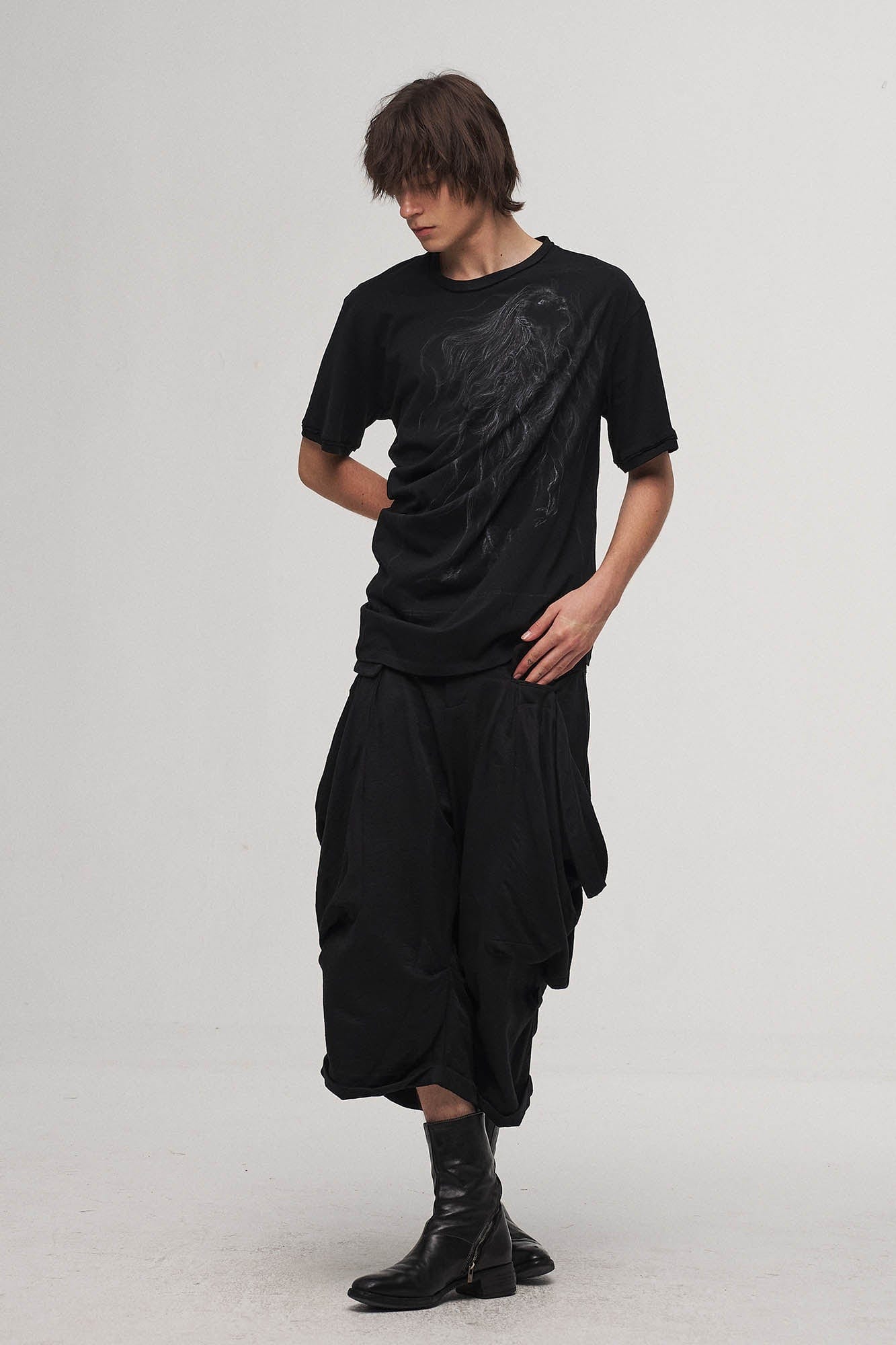 ILNya Nieternite Nifutur Balloon Pleated Slouchy Shorts