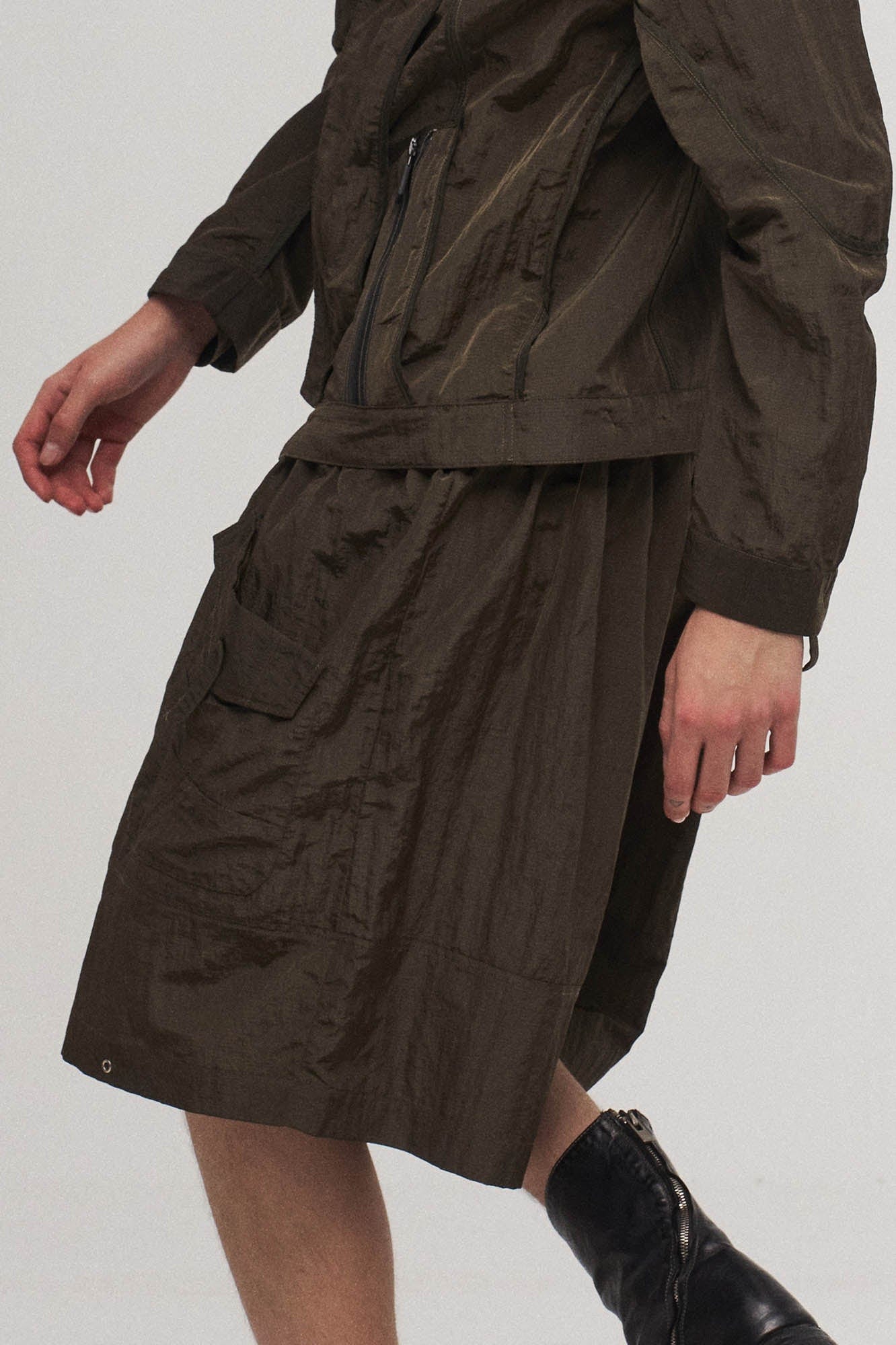 ILNya Nieternite Nifutur Multi-Pocket Crinkled Oversized Shorts, premium urban and streetwear designers apparel on PROJECTISR.com, ILNya Nieternite Nifutur